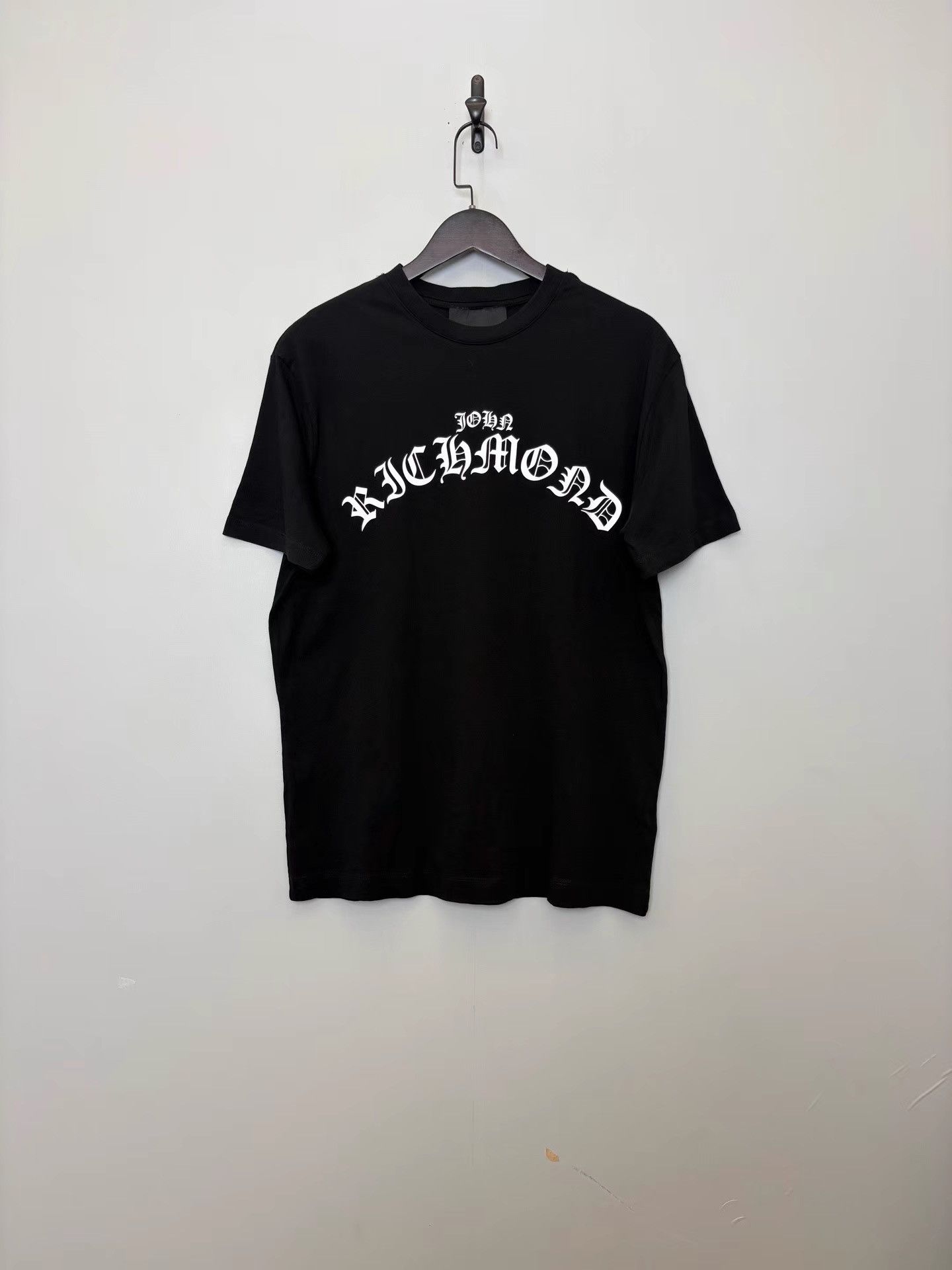 John Richmond John Richmond Black Sanskrit Printed T-shirt K36 Size US M / EU 48-50 / 2 - 1 Thumbnail