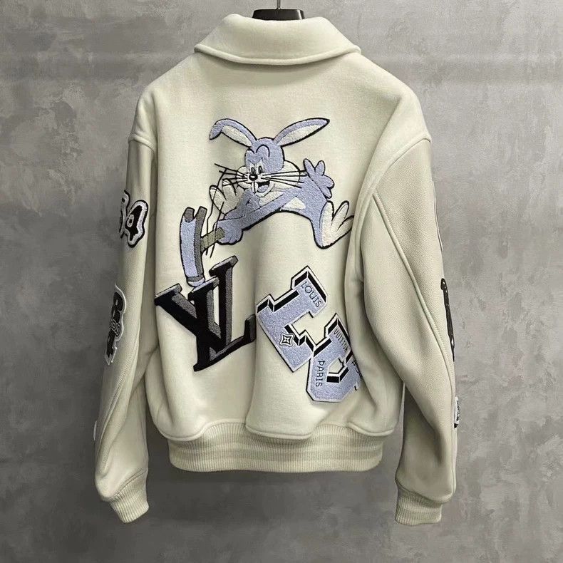 Louis Vuitton Louis Vuitton White Bugs Bunny leather embroidered logo bas Size US M / EU 48-50 / 2 - 2 Thumbnail
