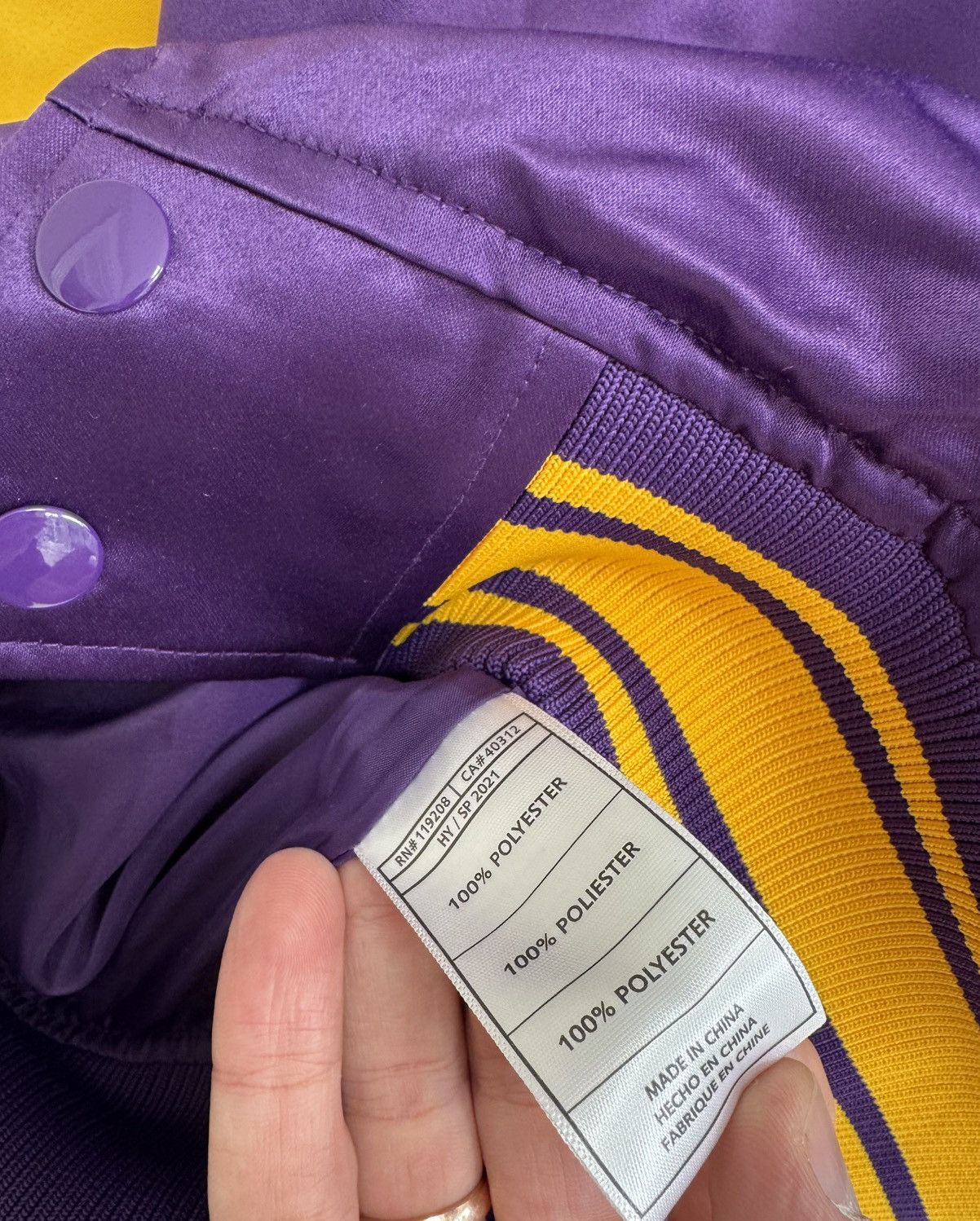 Mitchell & Ness NWT Lakers Mitchell&Ness Bomber Basketball Jacket Size US XXL / EU 58 / 5 - 13 Thumbnail