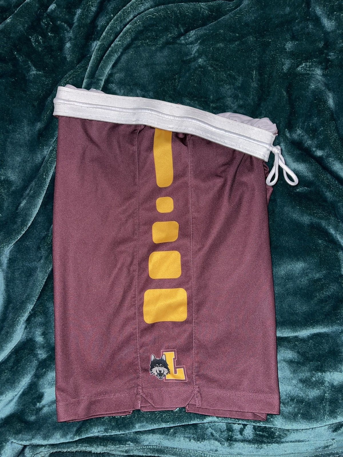 Nike Team Issued Nike Elite Shorts (Loyola Chicago) Size US 36 / EU 52 - 6 Thumbnail