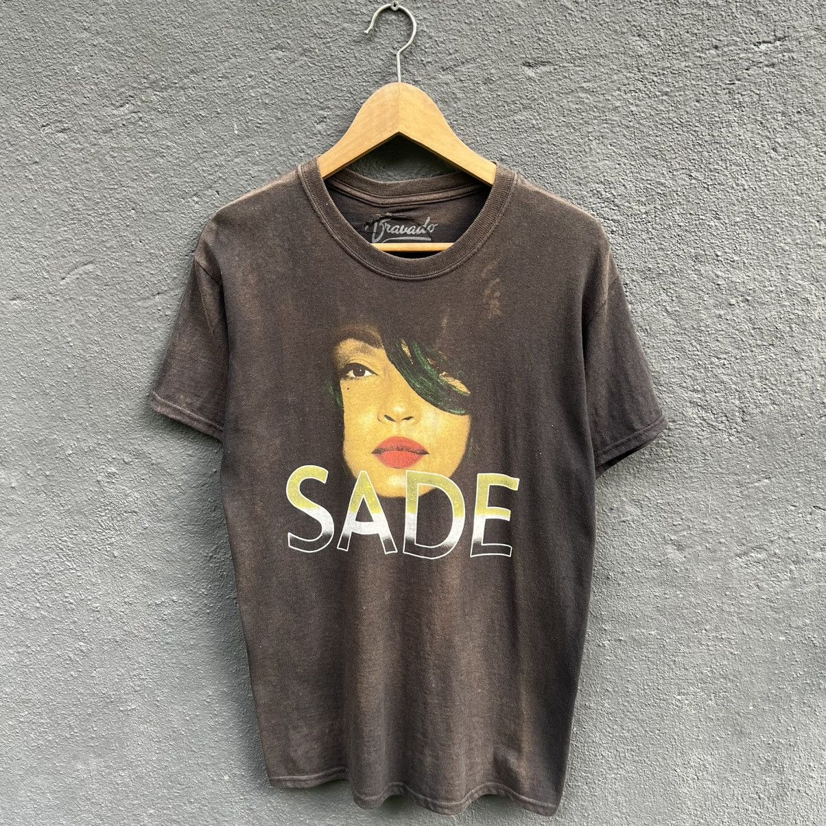 Band Tees Thrashed Faded Sade Lovers Rock Tour Tee Size US M / EU 48-50 / 2 - 1 Thumbnail