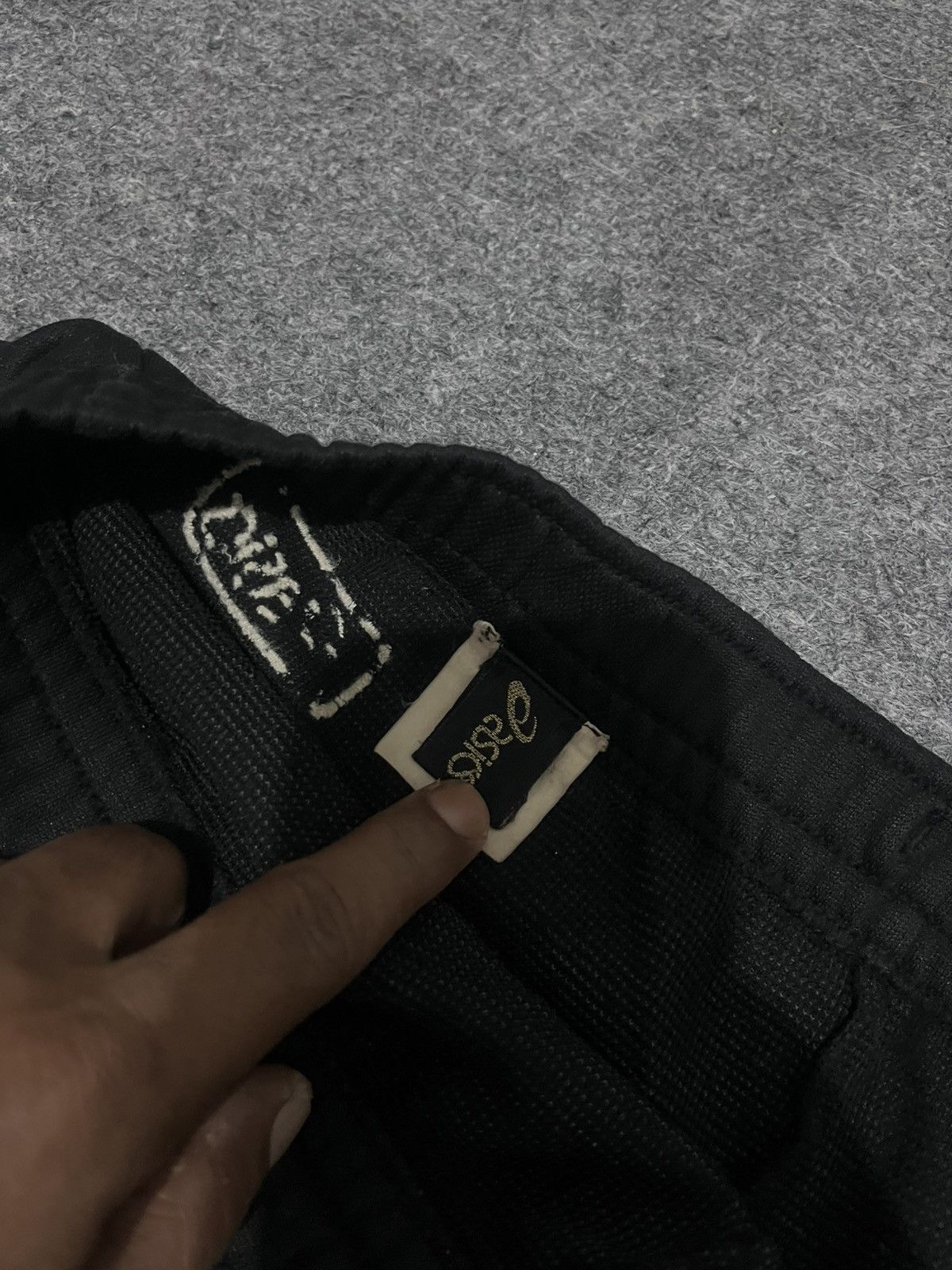 Asics Vintage Asics athletic shorts Size US 30 / EU 46 - 5 Thumbnail