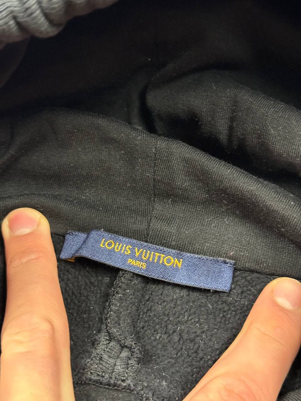Louis Vuitton Louis Vuitton Monogram Circle Cut Black Hoodie Size M Size US M / EU 48-50 / 2 - 14 Thumbnail