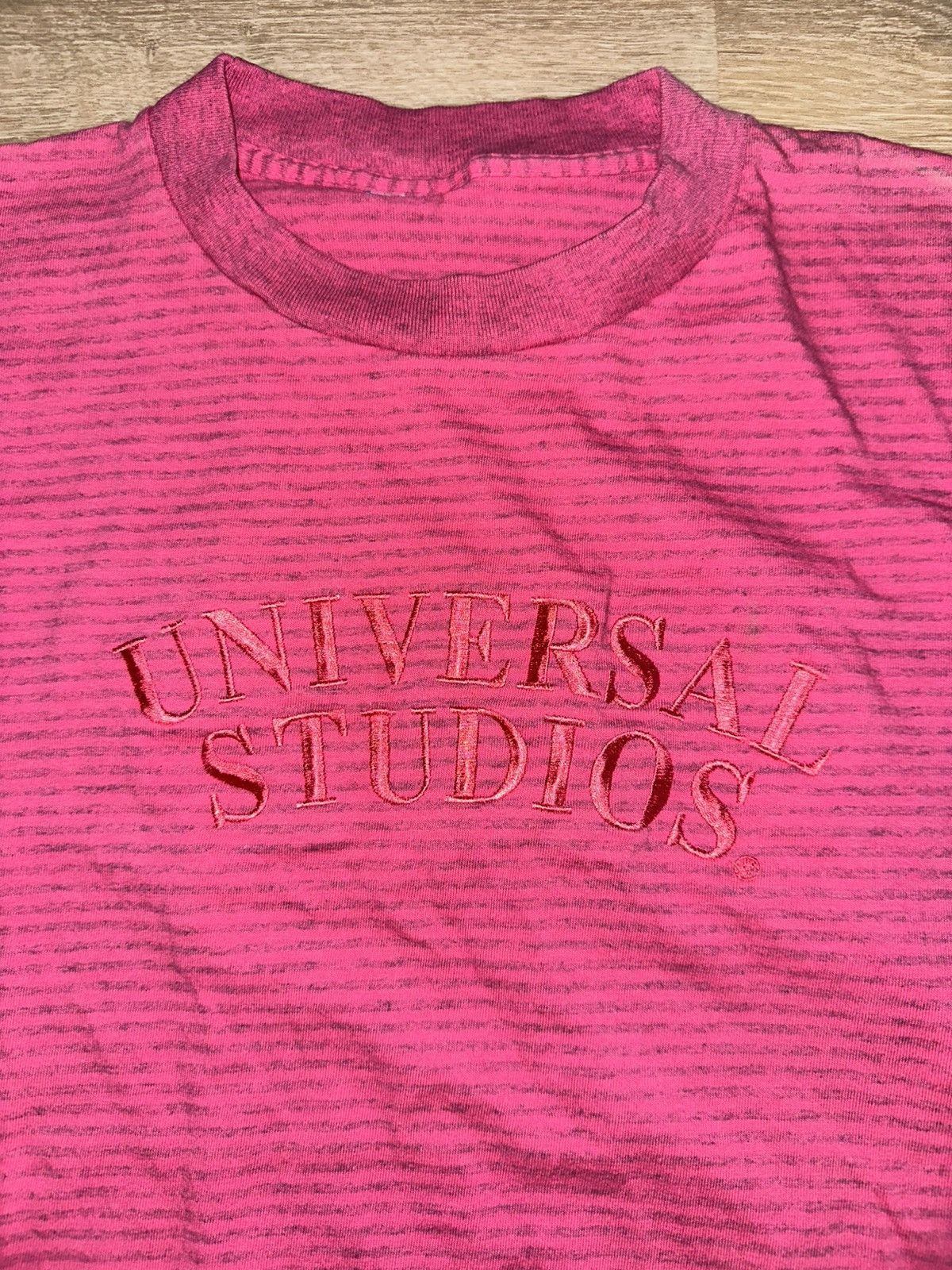 Universal Studios × Vintage Vintage 90’s Universal Studios Pink T-Shirt Size US L / EU 52-54 / 3 - 3 Thumbnail