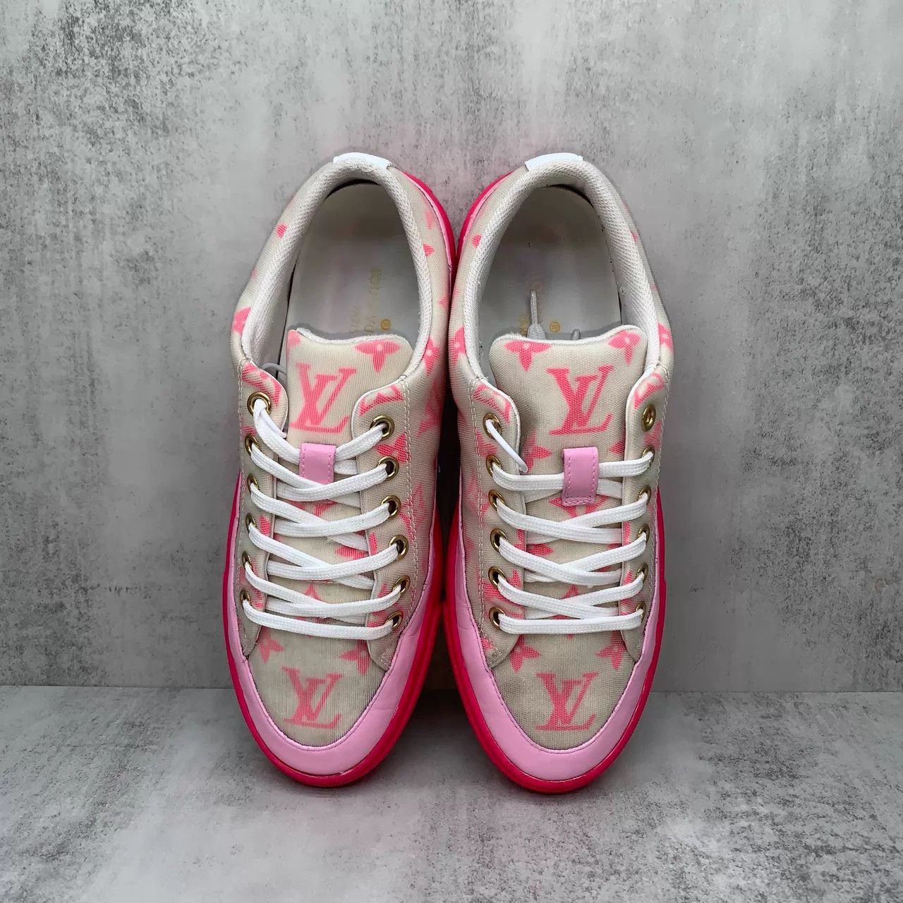 Louis Vuitton LV Pink & White Monogram Sneakers EU35 95 New Size US 4.5 / IT 34.5 - 6 Thumbnail