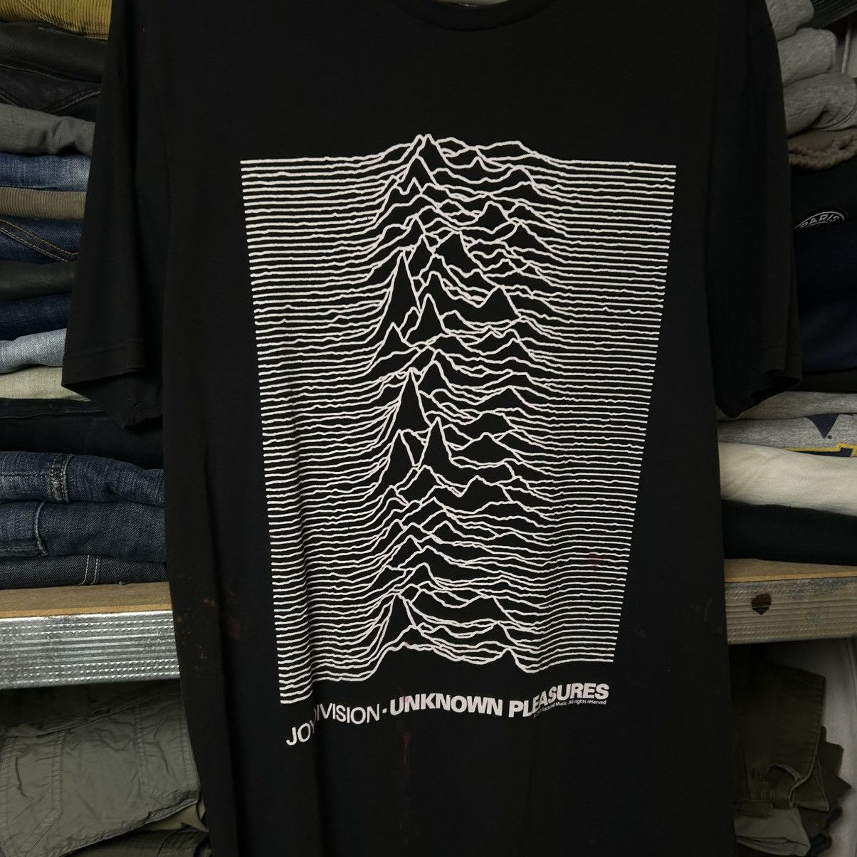 Joy Division Vintage Joy Division Pleasures Unknown 2017 rock band tee Size US L / EU 52-54 / 3 - 2 Thumbnail