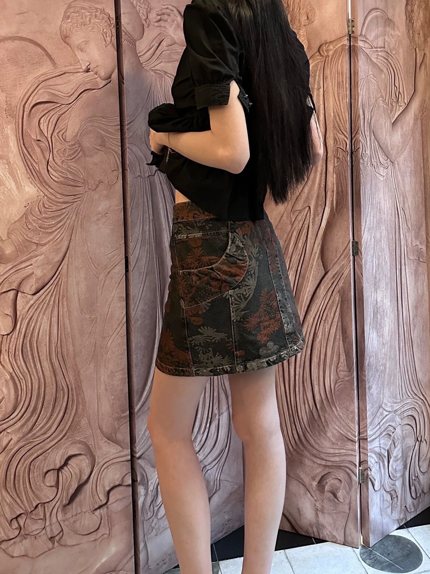 Kenzo Kenzo Vintage Floral Print Denim Skirt Size 38 Size 26" / US 2 / IT 38 - 7 Thumbnail