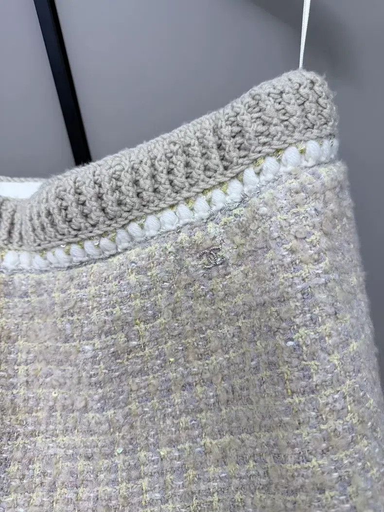 Chanel Chanel 24B tweed skirt Size 24" / US 00 / IT 34 - 4 Thumbnail