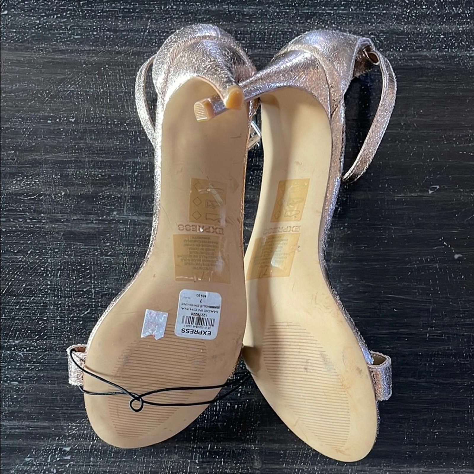 Express Express Elegant Metallic High Heel Sandals size 7 - NWHT Size US 7 / IT 37 - 6 Thumbnail