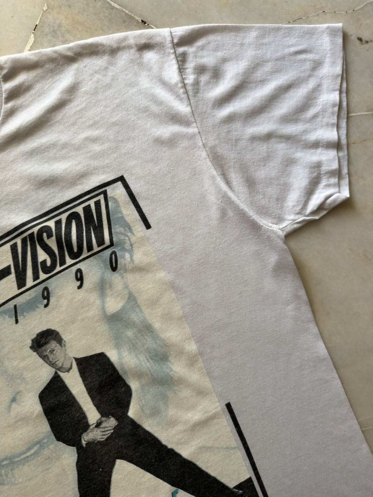 Band Tees VINTAGE ©️1990 DAVID BOWIE SOUND VISION TOUR TEE , SHIRT Size US L / EU 52-54 / 3 - 4 Thumbnail