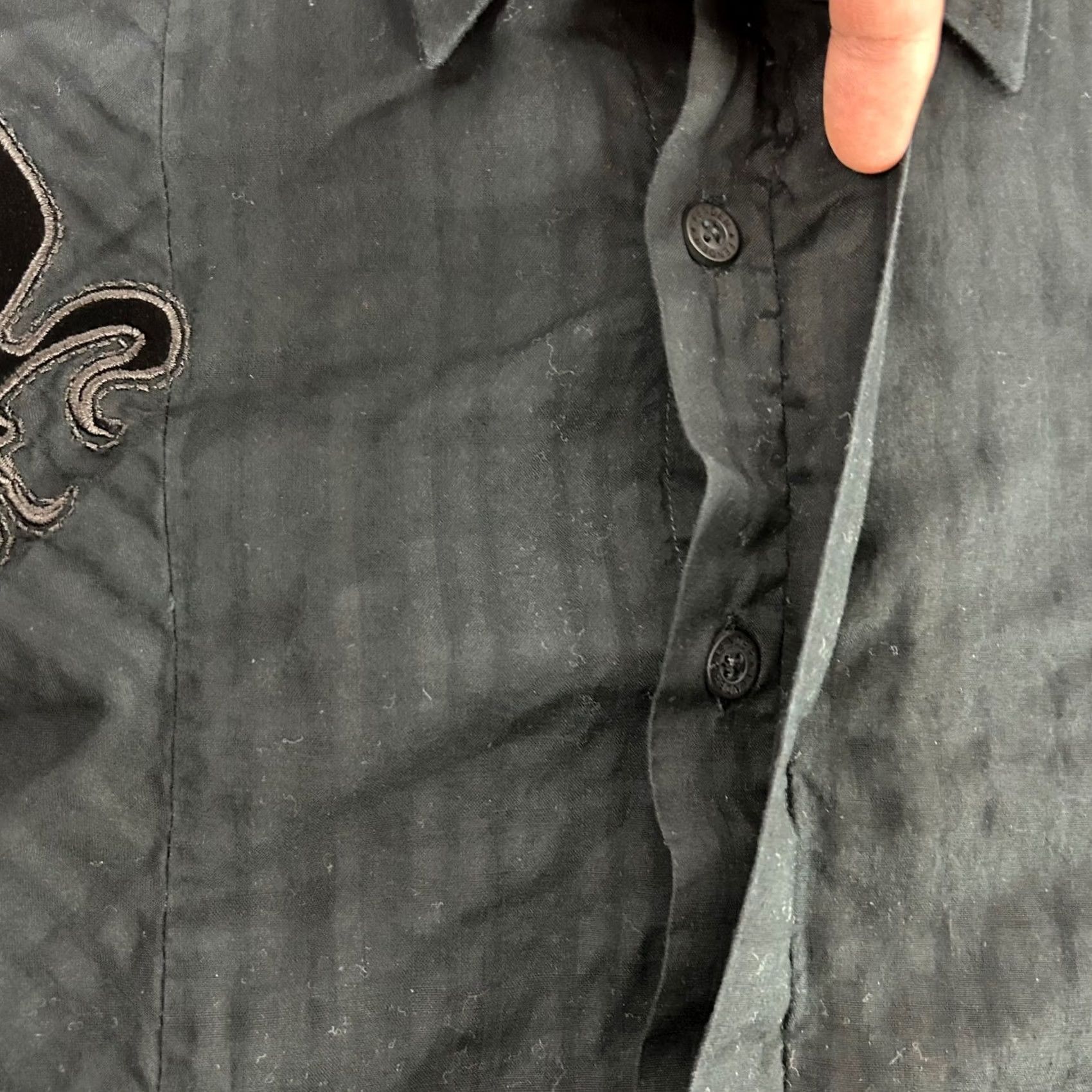 Fender Fender Custom Shop Rock & Roll Religion Shirt Mens XL Black Fleur De Lis Embroidered Studded Button-Up Collared Long Sleeve Gothic Concert Wear Size US XL / EU 56 / 4 - 5 Thumbnail