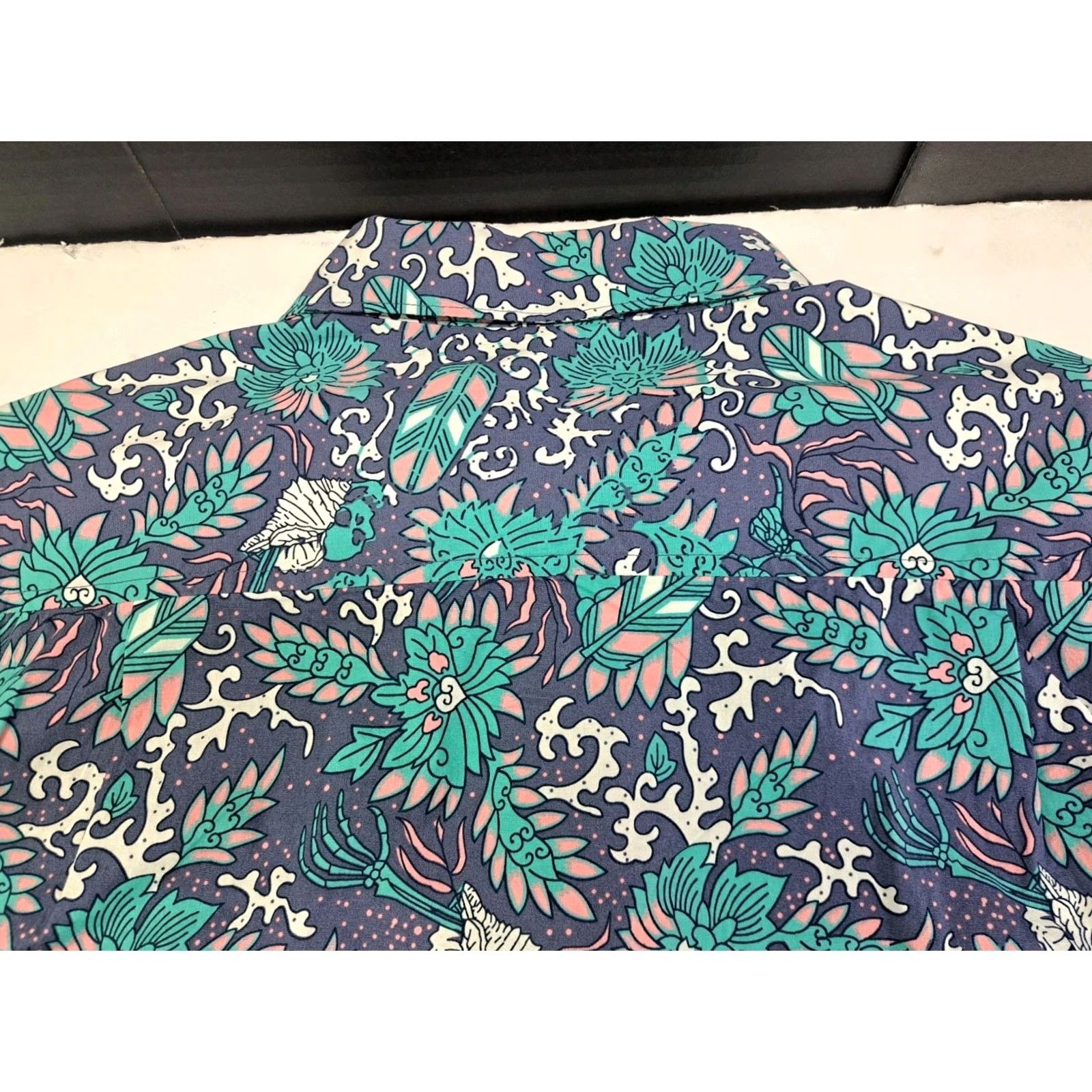 Hurley Hurley Mens Short Sleeve Button Up Shirt Multicolored Sea Print Size Medium #7302 Size US M / EU 48-50 / 2 - 5 Thumbnail