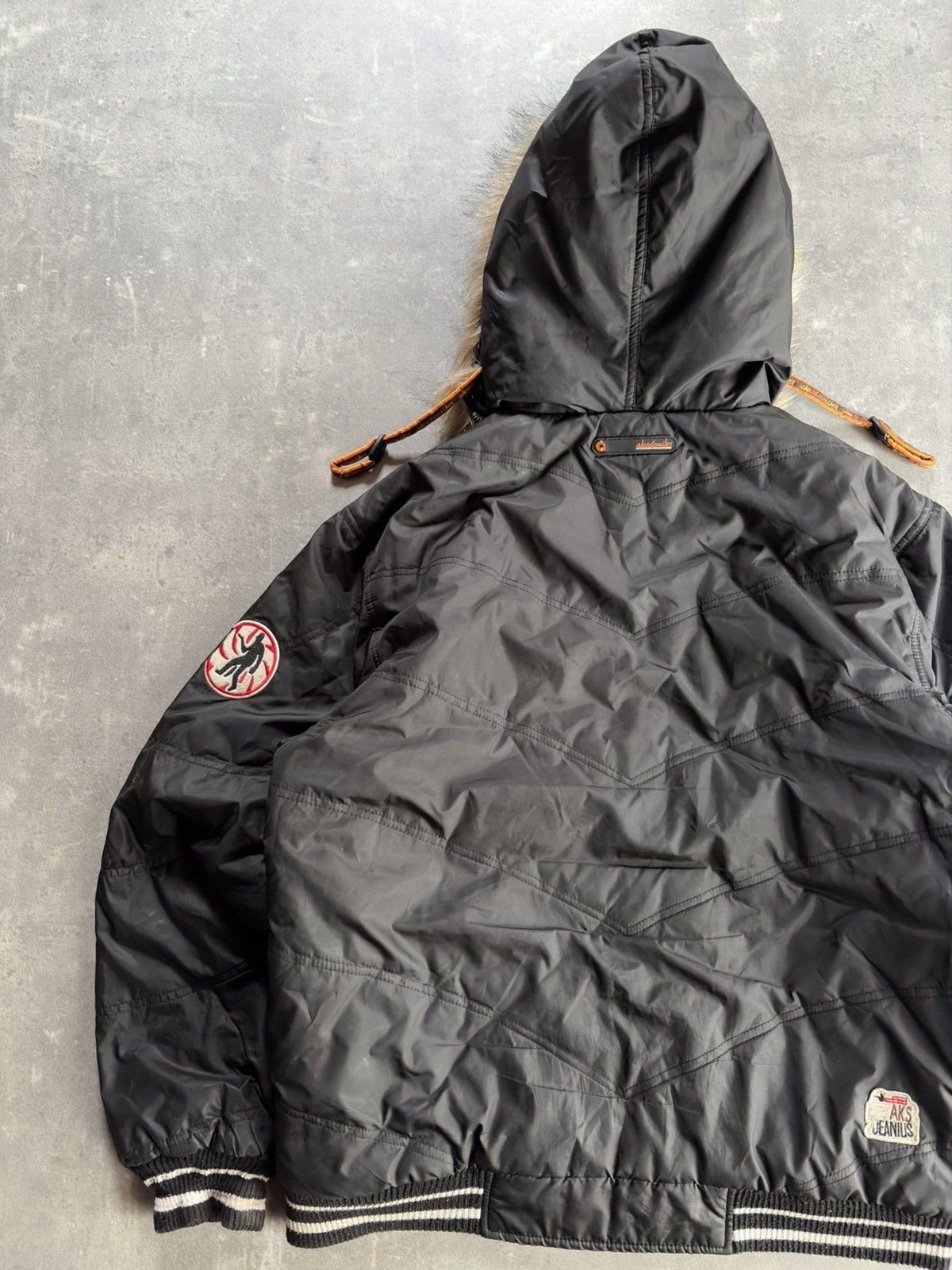 Akademiks Akademiks Faux Fur Hooded Baggy Patches Bomber Jacket L Size US L / EU 52-54 / 3 - 13 Thumbnail
