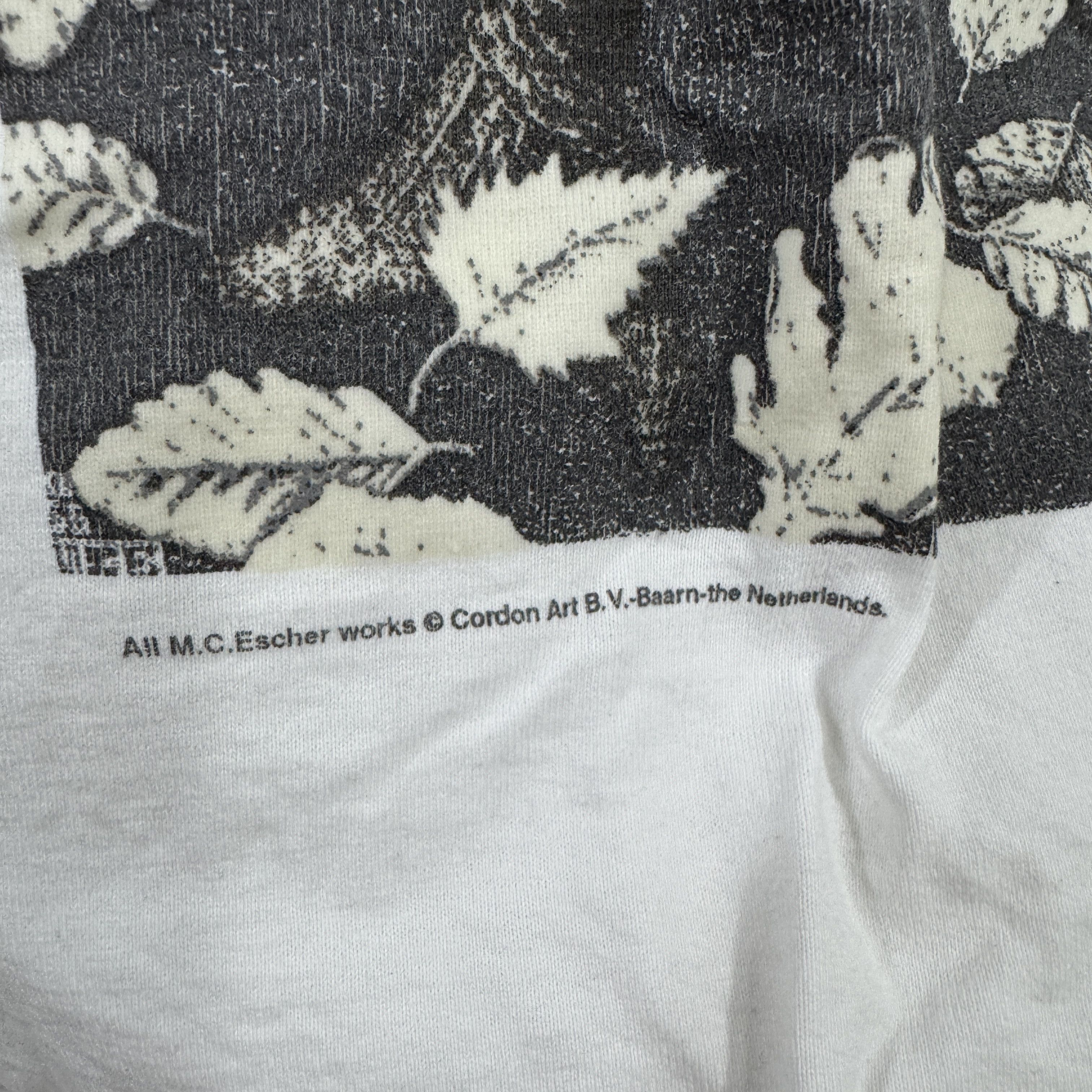 Vintage M.C. Escher ‘Three Worlds’ Huis Ten Bosch Merch T-shirt Size US S / EU 44-46 / 1 - 4 Thumbnail