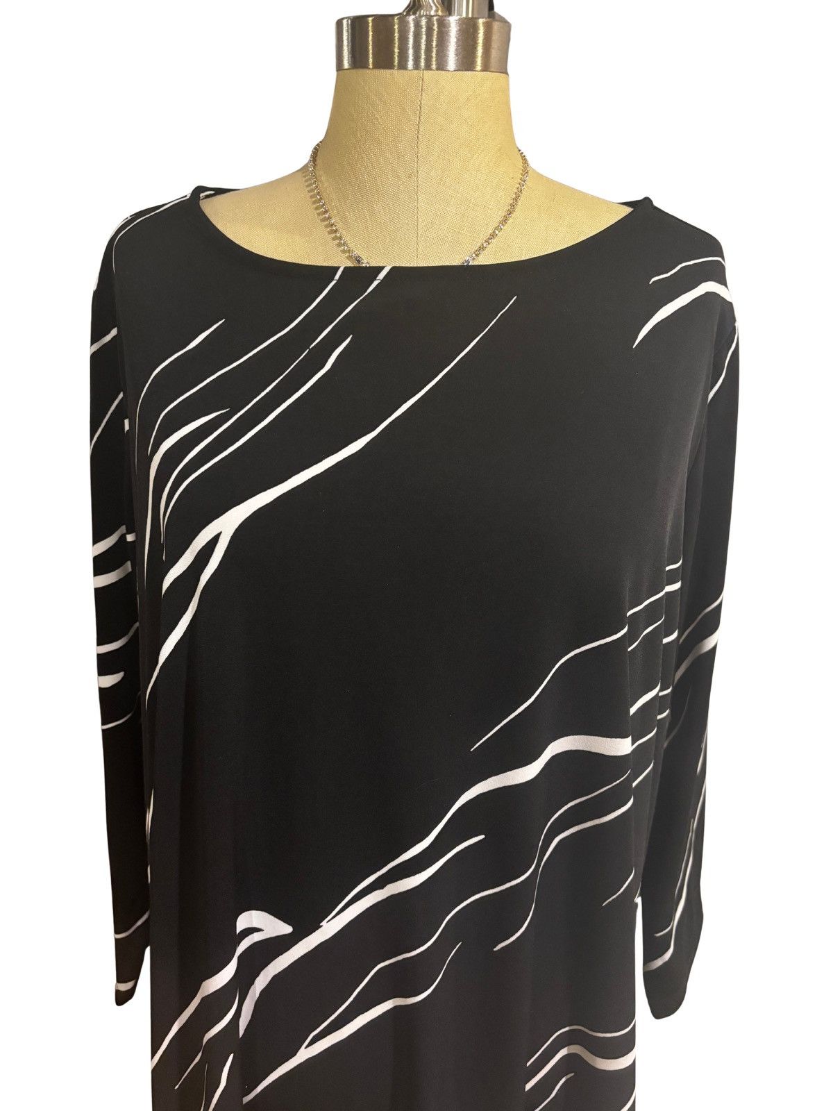 Alfani Black & white Tunic Size XXL / US 16-18 / IT 52-54 - 2 Thumbnail