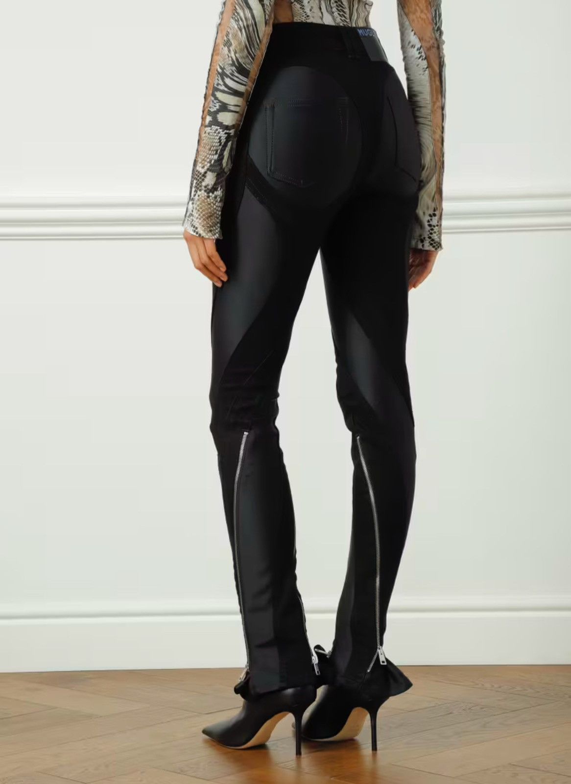 Mugler Last Size Mugler Spiral Flared High-Waisted Trousers Size 28" / US 6 / IT 42 - 3 Thumbnail