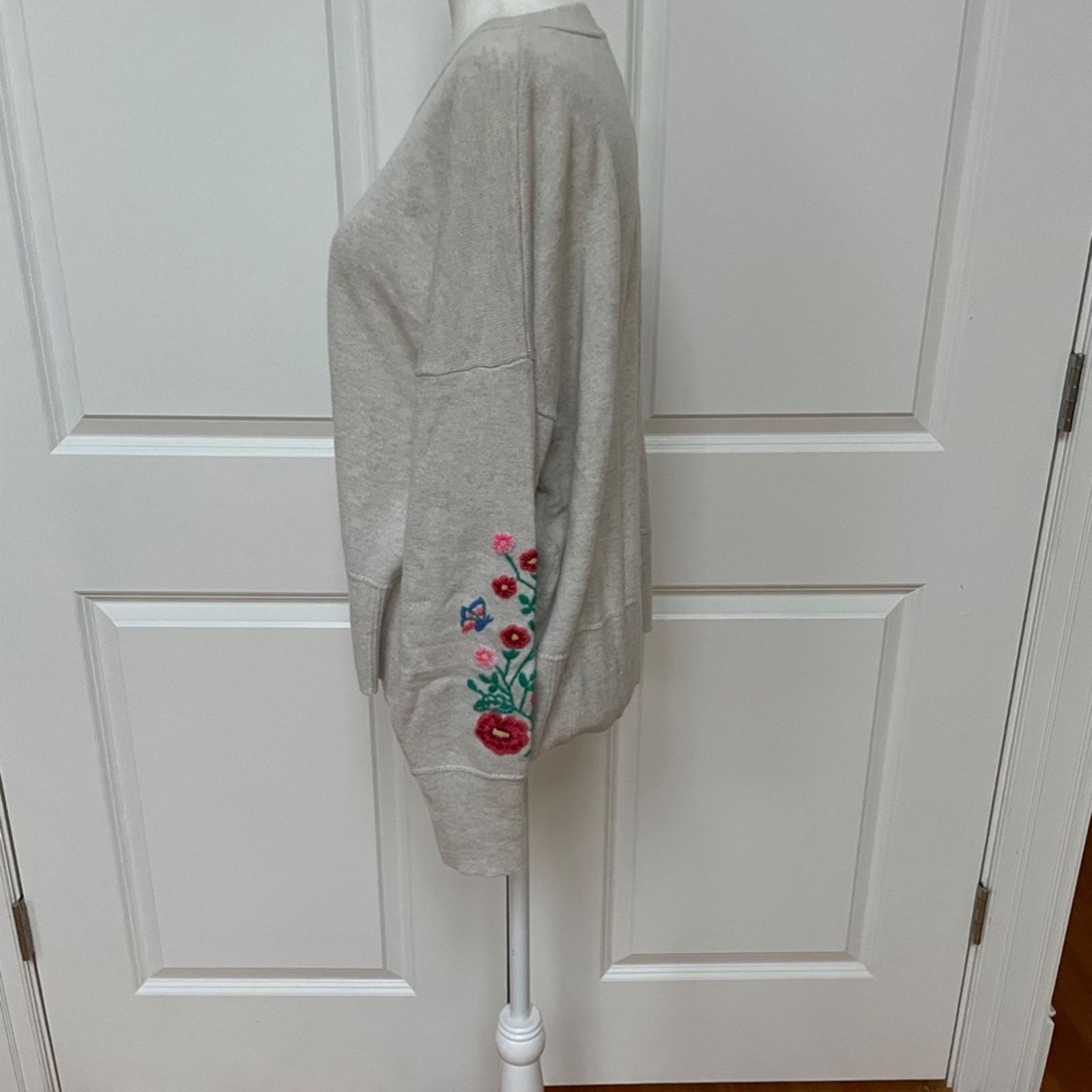 Autumn Cashmere Hand Embroidered Sleeve Cashmere Sweater-Autumn Cashmere Size L / US 10 / IT 46 - 9 Thumbnail