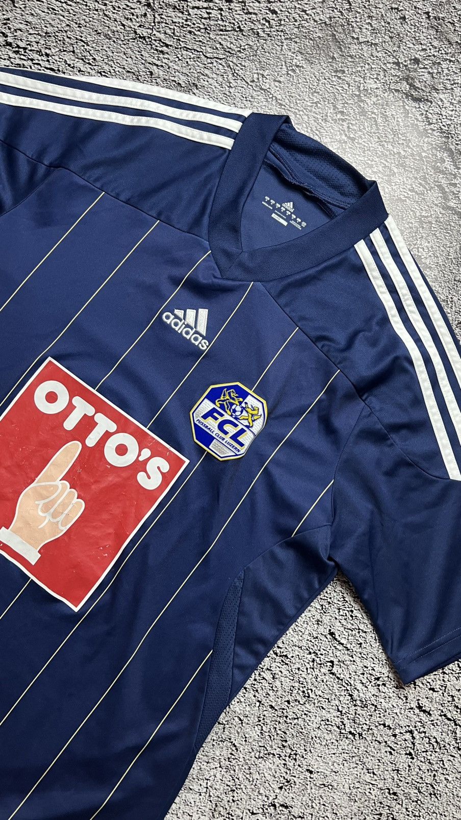 Adidas 2011-2012 FC Luzern Switzerland FCL adidas jersey Size US M / EU 48-50 / 2 - 2 Thumbnail