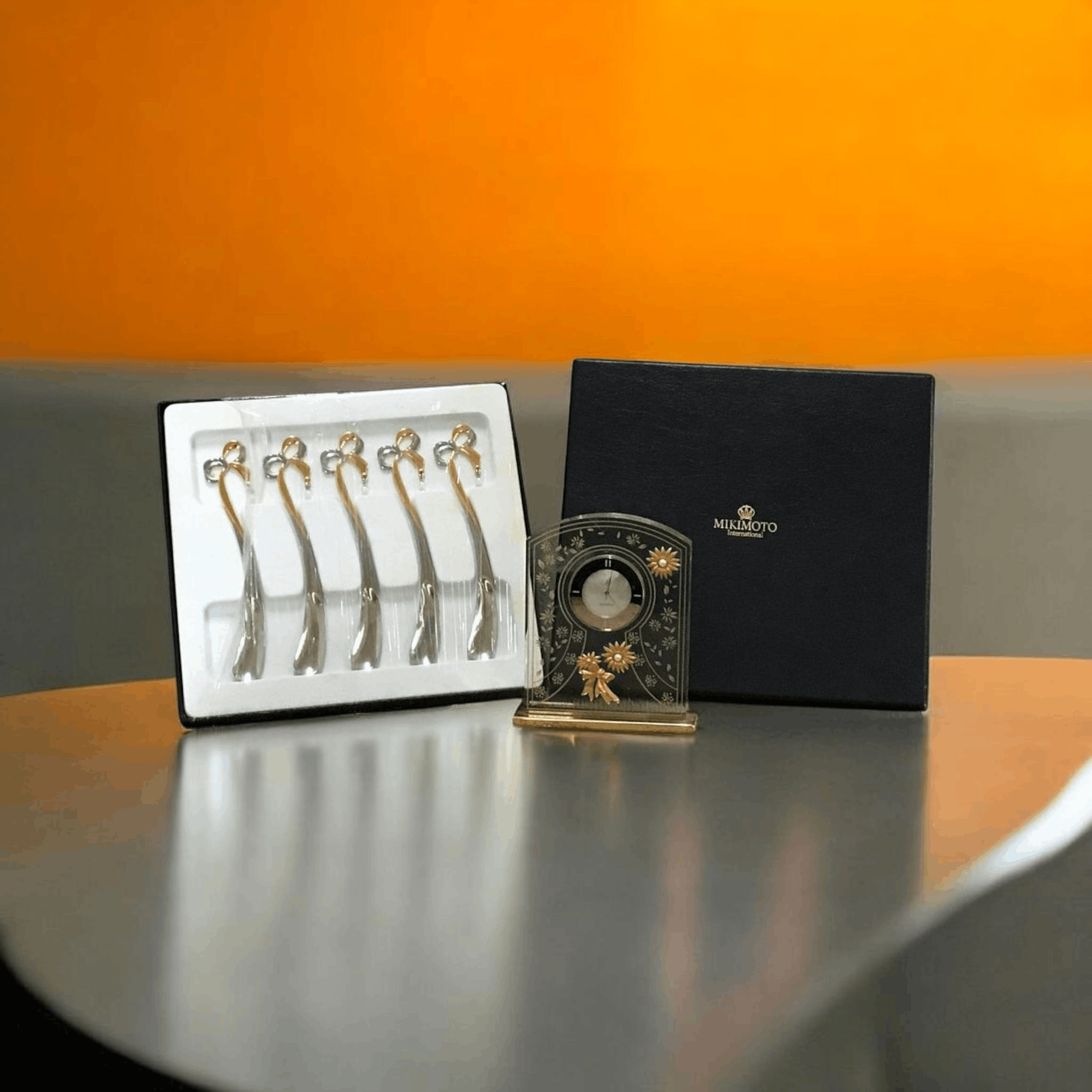 Japanese Brand × Mikimoto Set of Mikimoto Table Clock & Desert Spoon with Pearl Size ONE SIZE - 1 Thumbnail