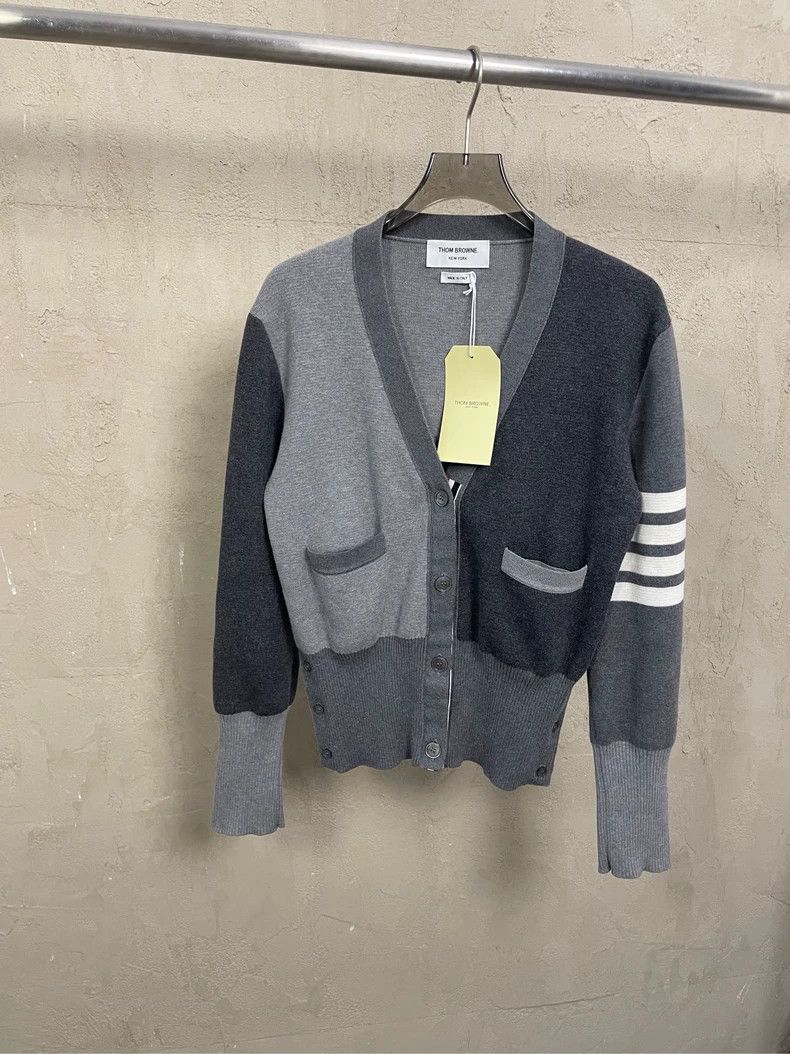 Thom Browne Thom browne Color-blocked four-striped knitted cardigan 250 Size US XXS / EU 40 - 1 Thumbnail