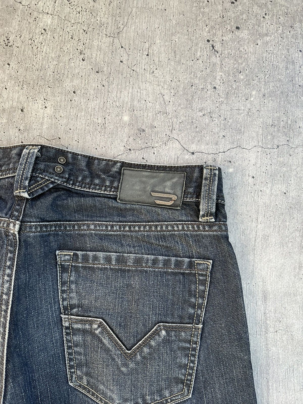 Diesel × Vintage Vintage Diesel Y2k Larkee distressed jeans mens Size US 32 / EU 48 - 3 Thumbnail
