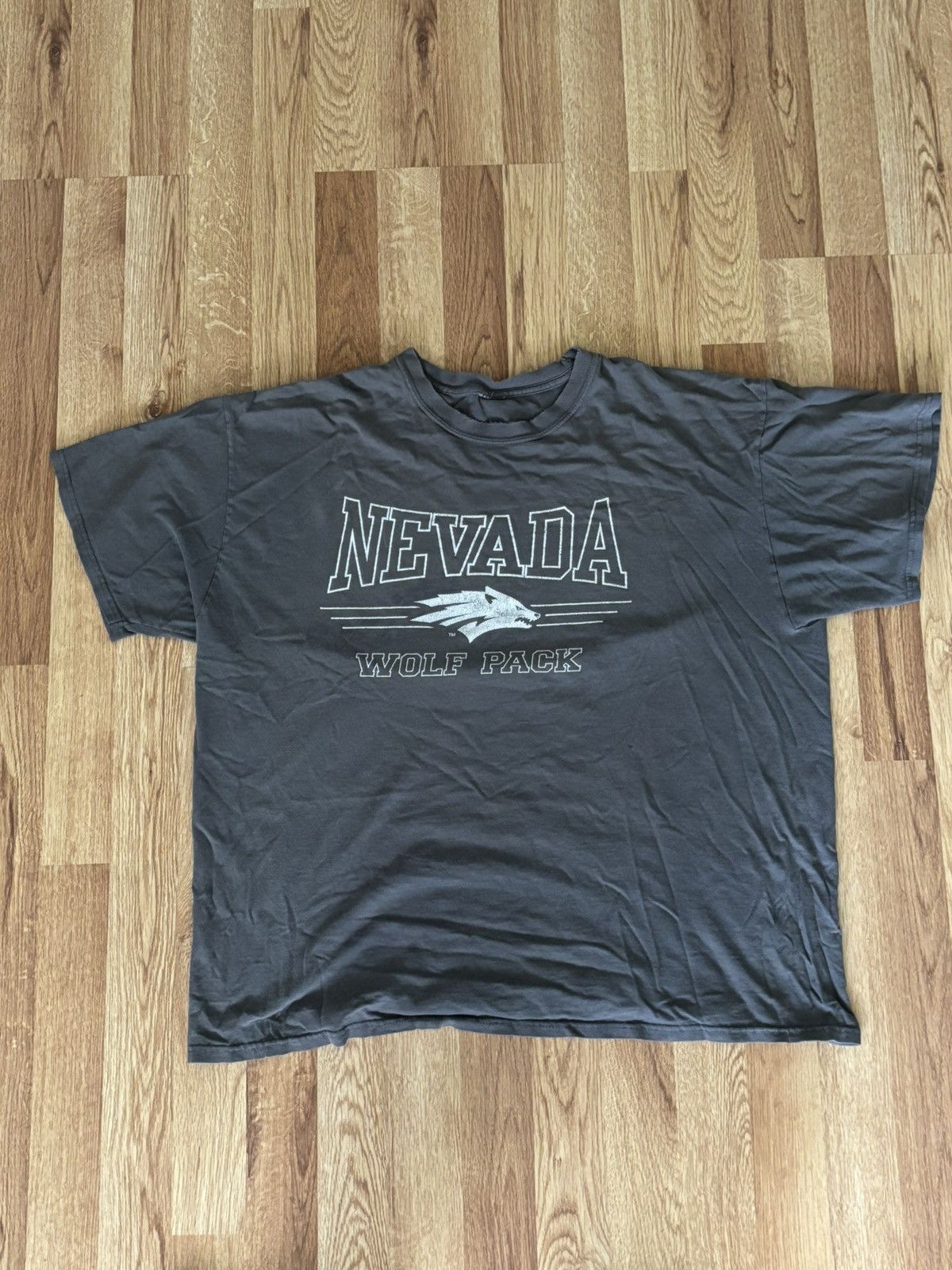 Other Nevada Wolf Pack Distressed Tee Size US L / EU 52-54 / 3 - 1 Thumbnail