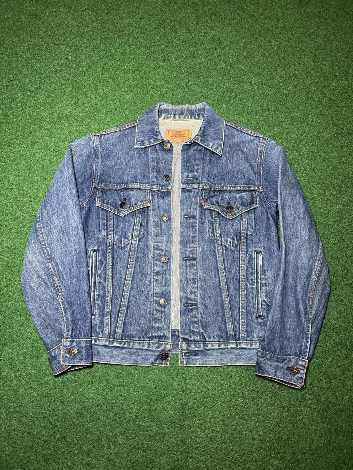 Levi's Vintage Clothing Vintage 90s Levi’s 70506 Denim Trucker Grunge Med 38 Jacket Size US M / EU 48-50 / 2 - 1 Thumbnail