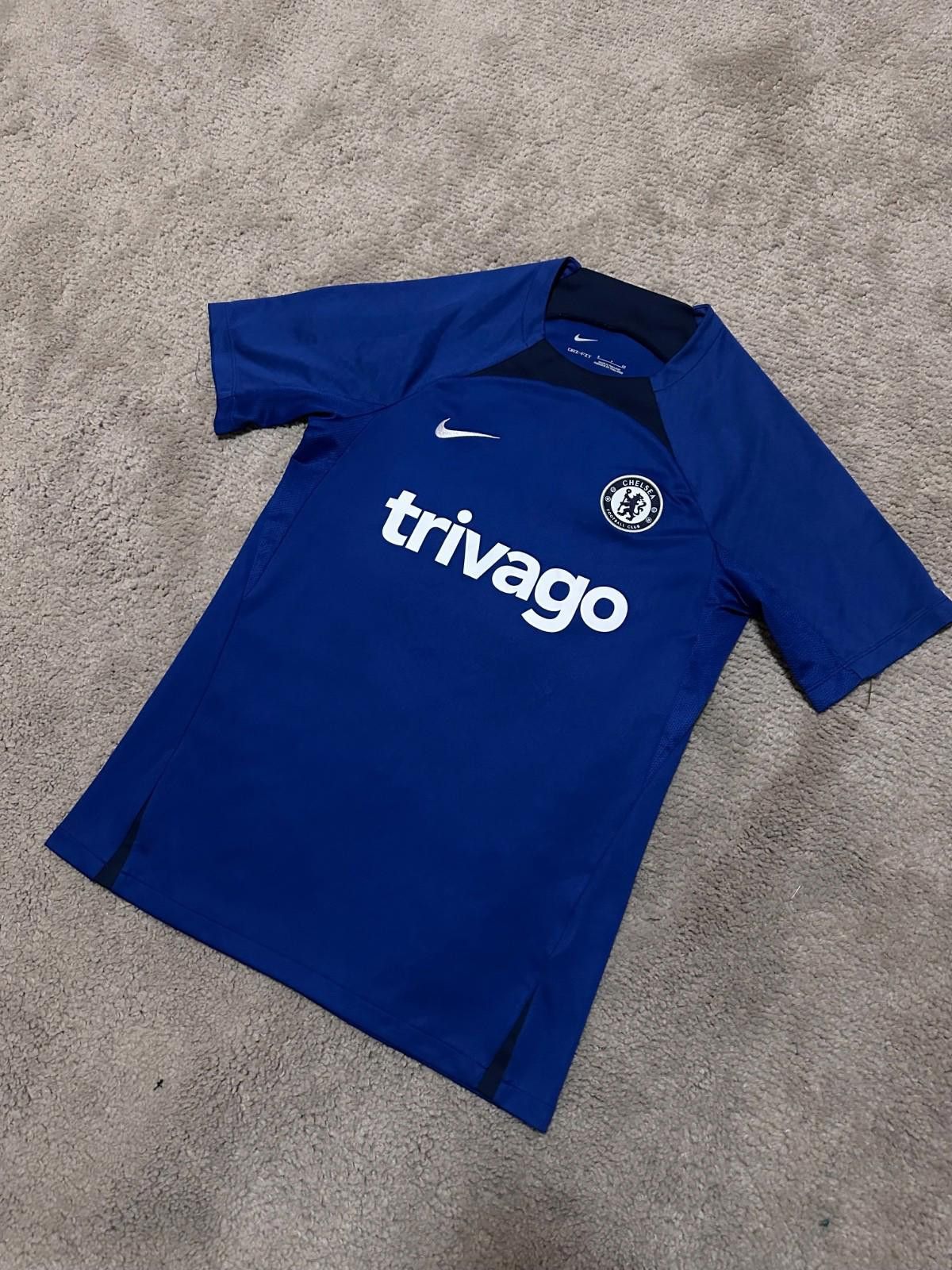Nike CHELSEA LONDON 2022 2023 TRAINING JERSEY SHIRT TRIVAGO NIKE Size US S / EU 44-46 / 1 - 2 Thumbnail