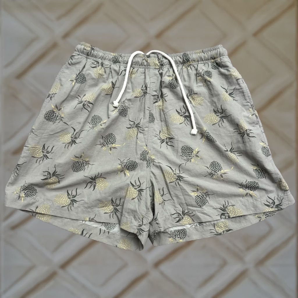 Tommy Bahama Tommy Bahama Swim Trunks Board Shorts Mens Medium Gray Y2K Pineapple Vintage Size US 31 - 1 Thumbnail