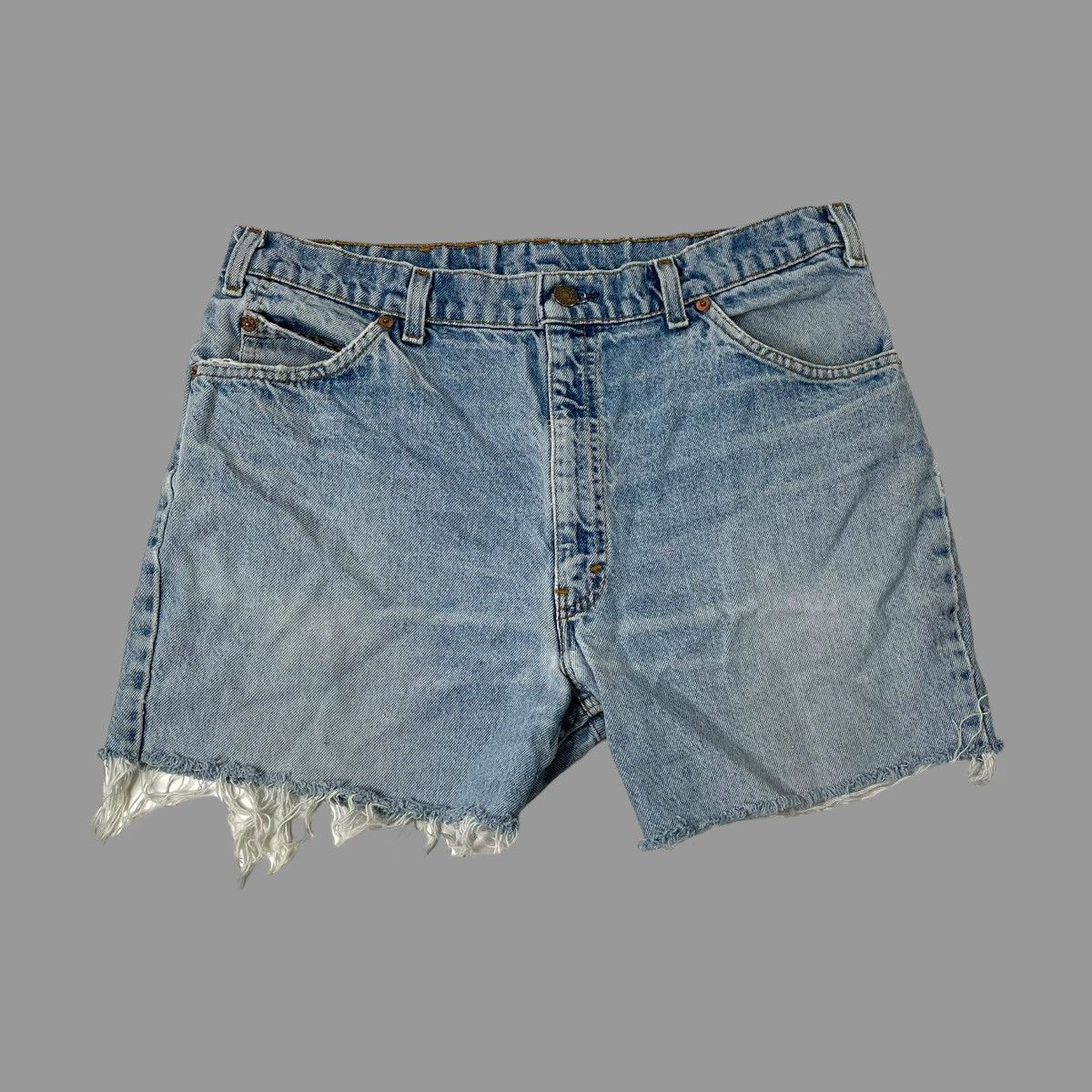 Levi's × Vintage Vintage 1980s faded cut off Levi’s shorts Size 33" - 2 Thumbnail