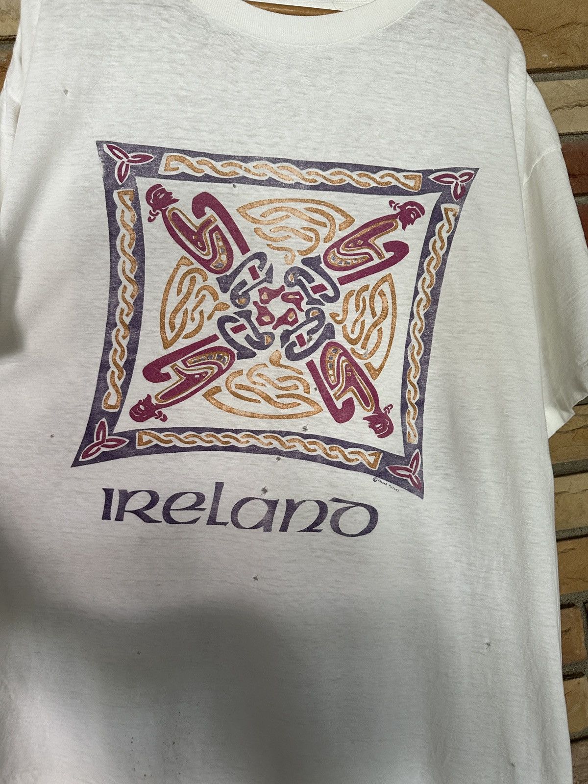 Vintage Vintage 90s Ireland Celtic Logo Graphic Tee Size US XL / EU 56 / 4 - 4 Thumbnail