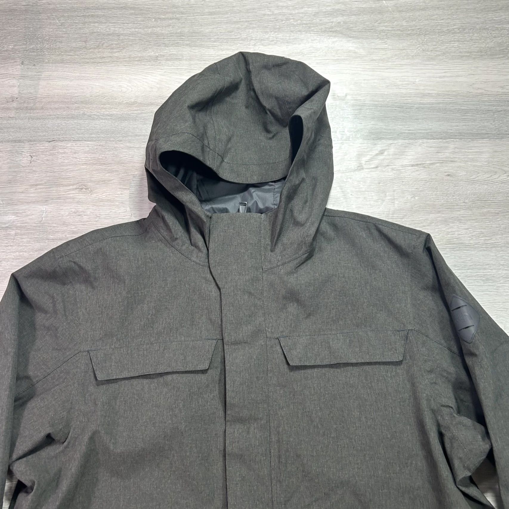 The North Face The North Face Jacket Mens Medium Gray Hooded Softshell Windbreaker Zip Pockets Size US M / EU 48-50 / 2 - 4 Thumbnail