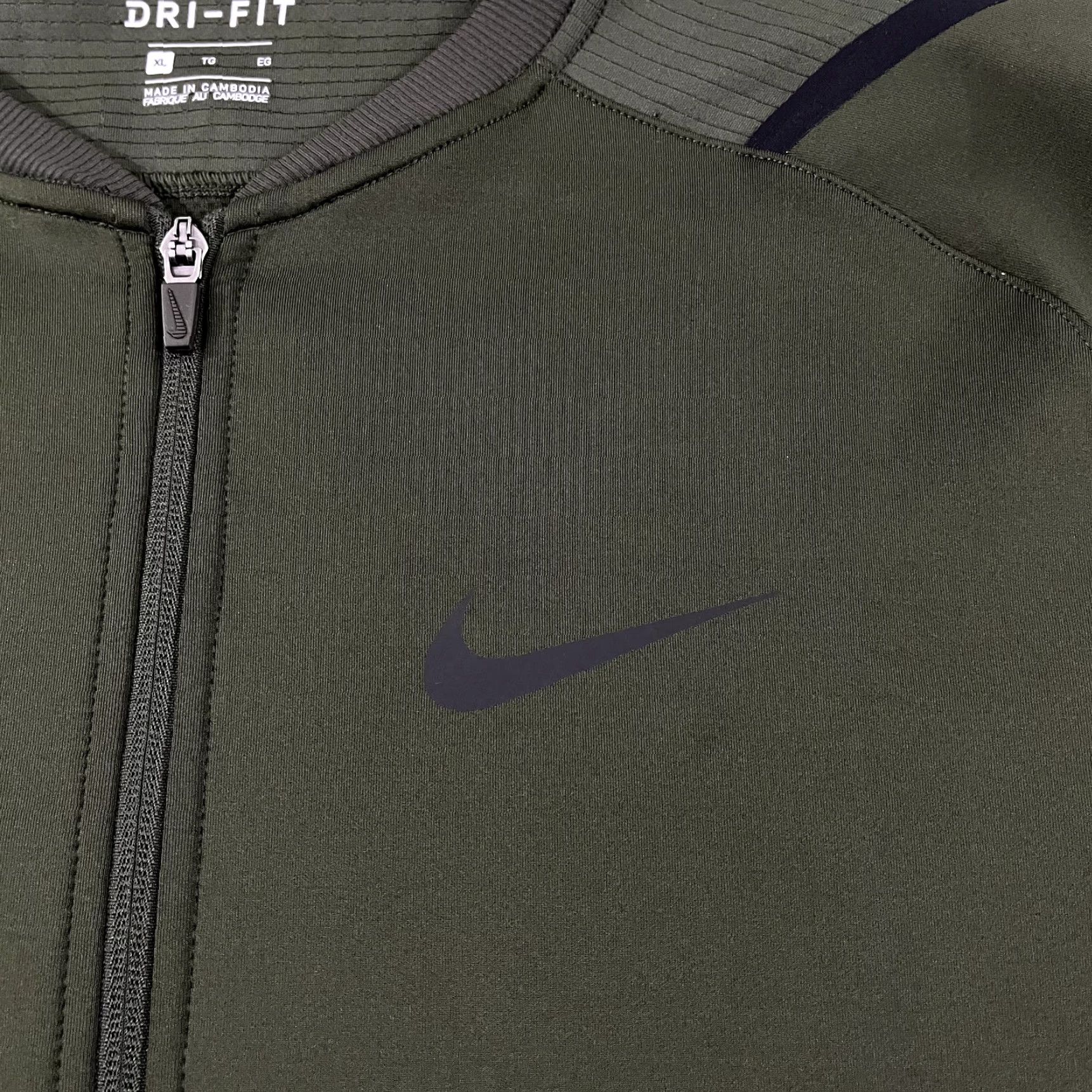 Nike VINTAGE: No – but since not vintage, skip. Full optimized title: Nike Pro Jacket Mens XL Green Full Zip Training Golf Running BV5568-355 Size US XL / EU 56 / 4 - 2 Thumbnail