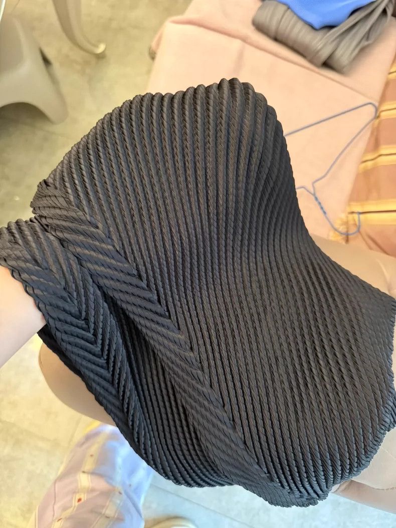Issey Miyake Issey Miyake size:2 Fish-scale skirt Size 42" / US 20 - 7 Thumbnail