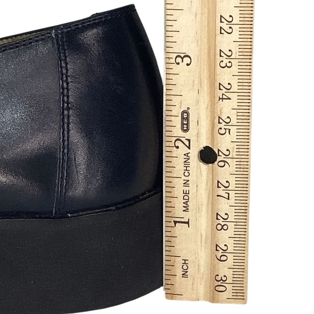 Salvatore Ferragamo Salvatore Ferragamo Navy Leather Loafers w/ Ferragamo logo b Size US 10 / IT 40 - 9 Thumbnail