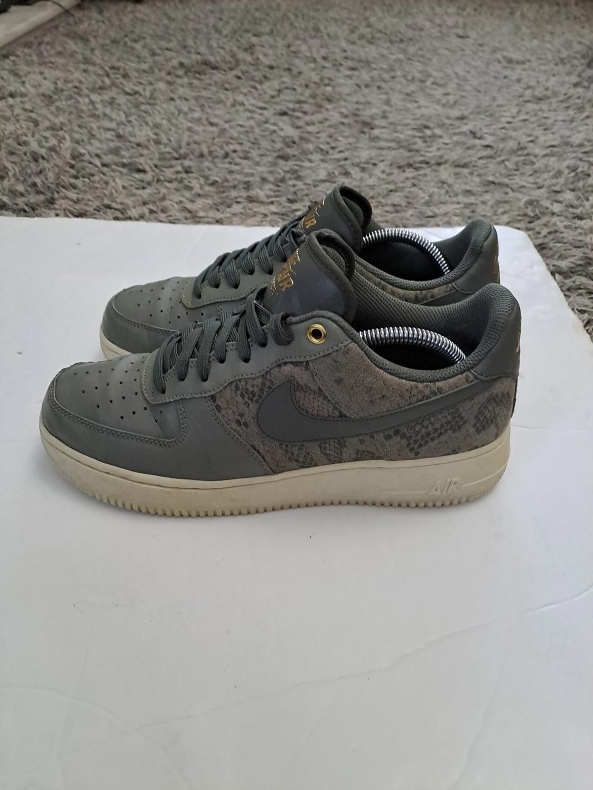 Nike Nike Air Force 1 '07 LV8 Green Snake Dark Stucco River 8 UK Size US 9 / EU 42 - 2 Thumbnail