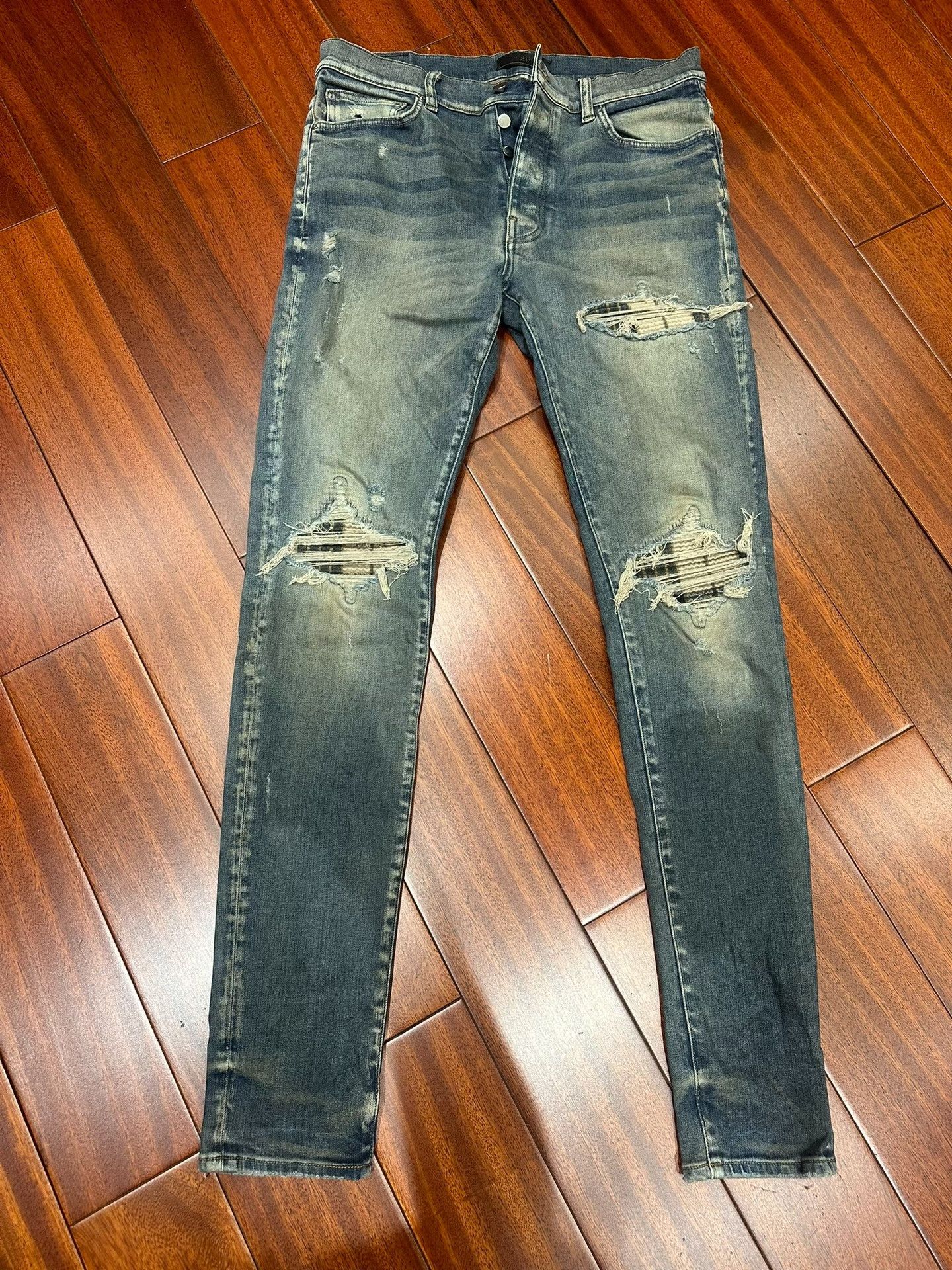 Amiri amiri denim skinny jeans with patch Size US 34 / EU 50 - 1 Thumbnail