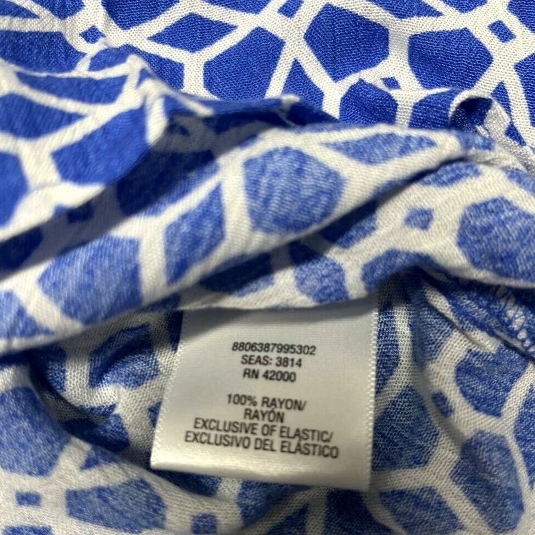 Vintage VINTAGE Jaclyn Smith Blouse Blouse S Womens Blue White Geometric Short Sleeve Scoop Neck New Size S / US 4 / IT 40 - 6 Thumbnail