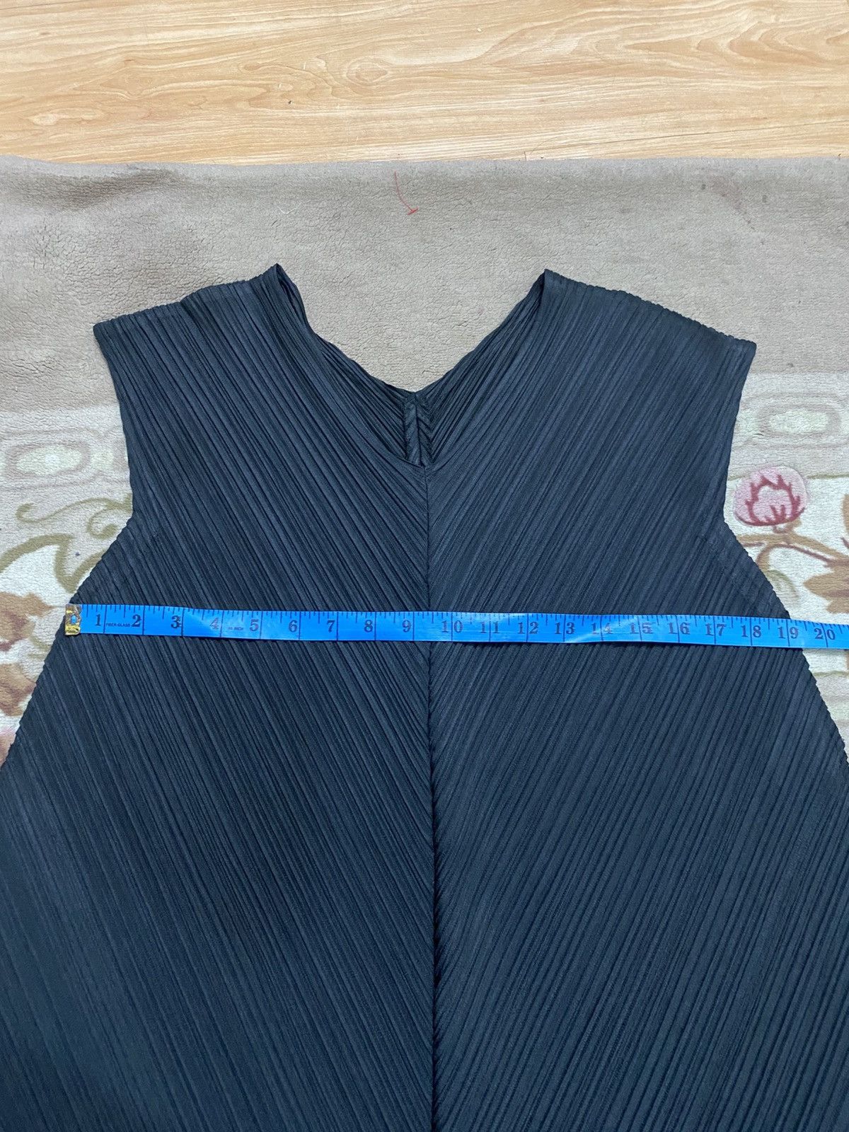 Pleats Please Issey Miyake PleatsPlease Issey Miyake Sculptural Zigzag Midi Dress Black Size M / US 6-8 / IT 42-44 - 7 Thumbnail