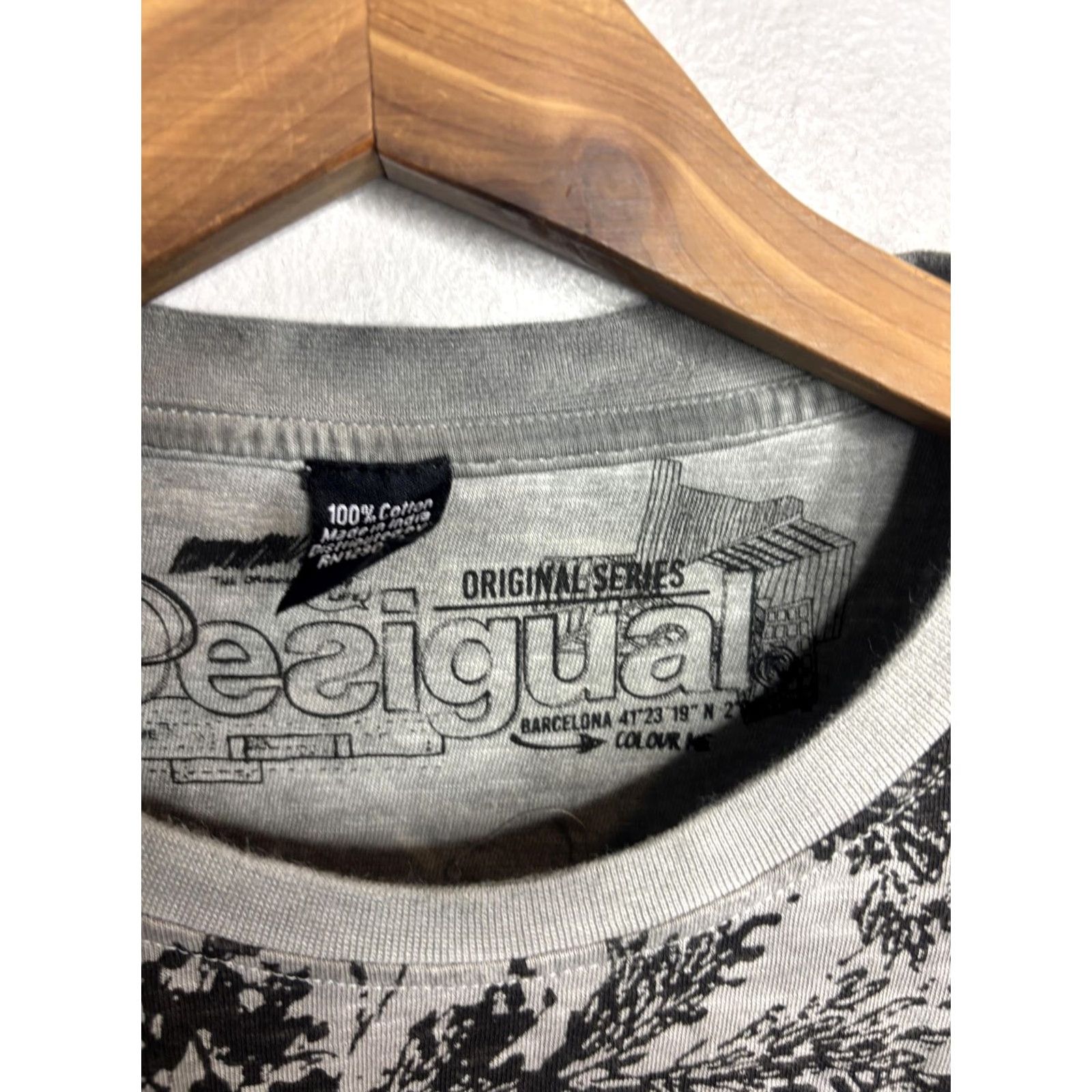Desigual Desigual Shirt Mens XL Gray Black Graphic Short Sleeve Tropical Print Cotton Size US XL / EU 56 / 4 - 4 Thumbnail