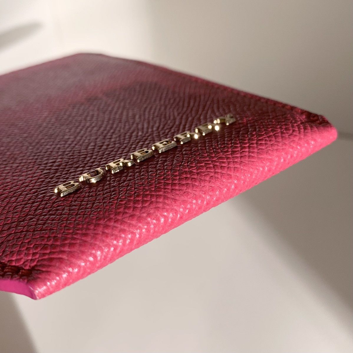 Burberry Burberry pink leather pouch with card slot Size ONE SIZE - 14 Thumbnail