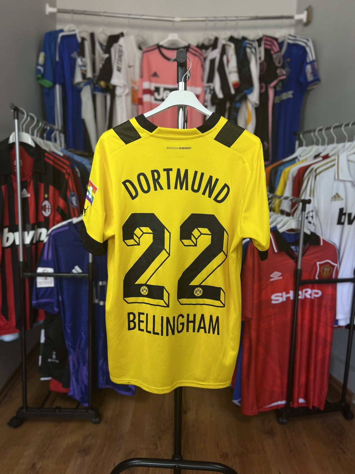 Puma Soccer Jersey Puma Borussia Dortmund 2022/23 Bellingham #22 Size US L / EU 52-54 / 3 - 1 Thumbnail