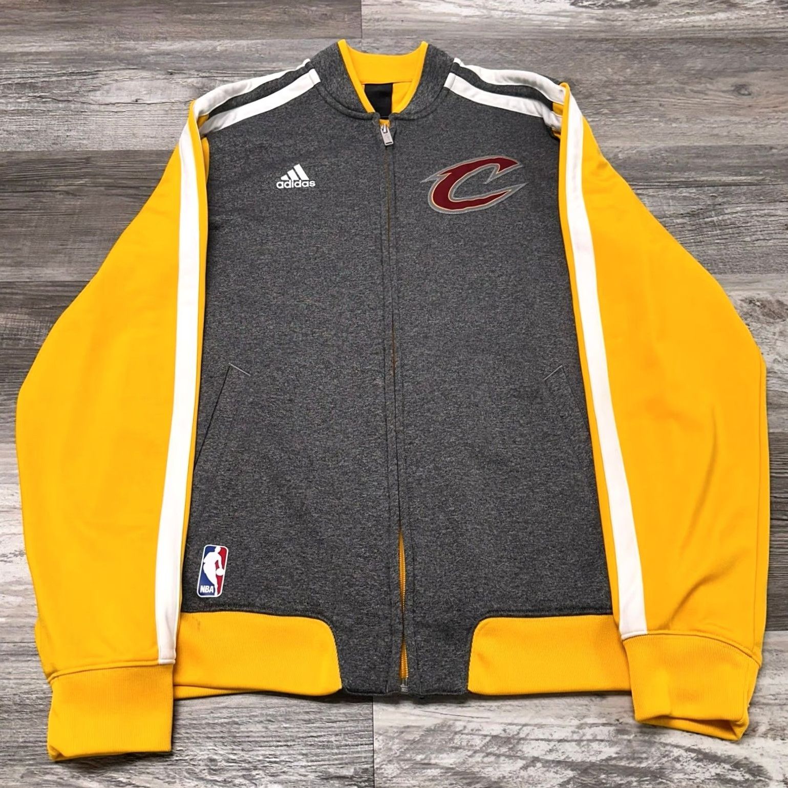 Adidas Adidas NBA Cavs Track Jacket Mens M Gray Yellow 3 Stripes Zip Up EUC Size US M / EU 48-50 / 2 - 3 Thumbnail