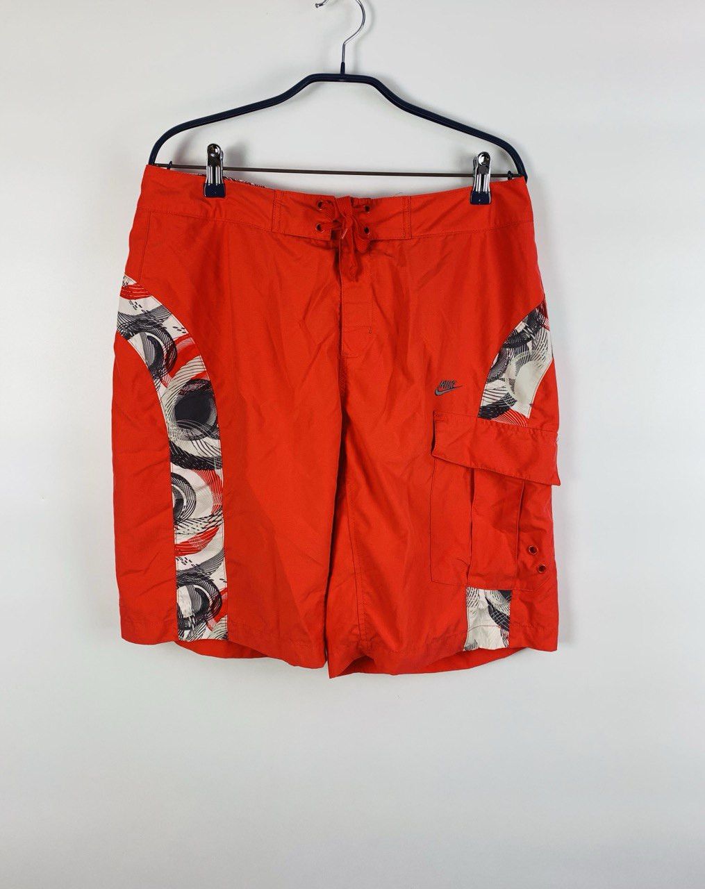 Nike Nike shorts red Vintage M Size US 34 / EU 50 - 1 Thumbnail