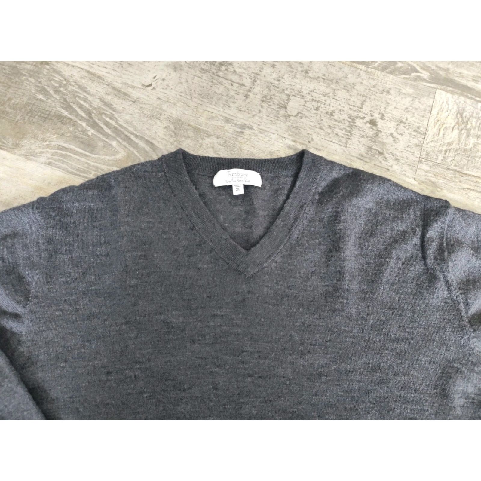 Vintage Turnbury Men's V-Neck Sweater XL Gray 100% Extra Fine Merino Wool Classic Pullover Lightweight Breathable Size US XL / EU 56 / 4 - 5 Thumbnail