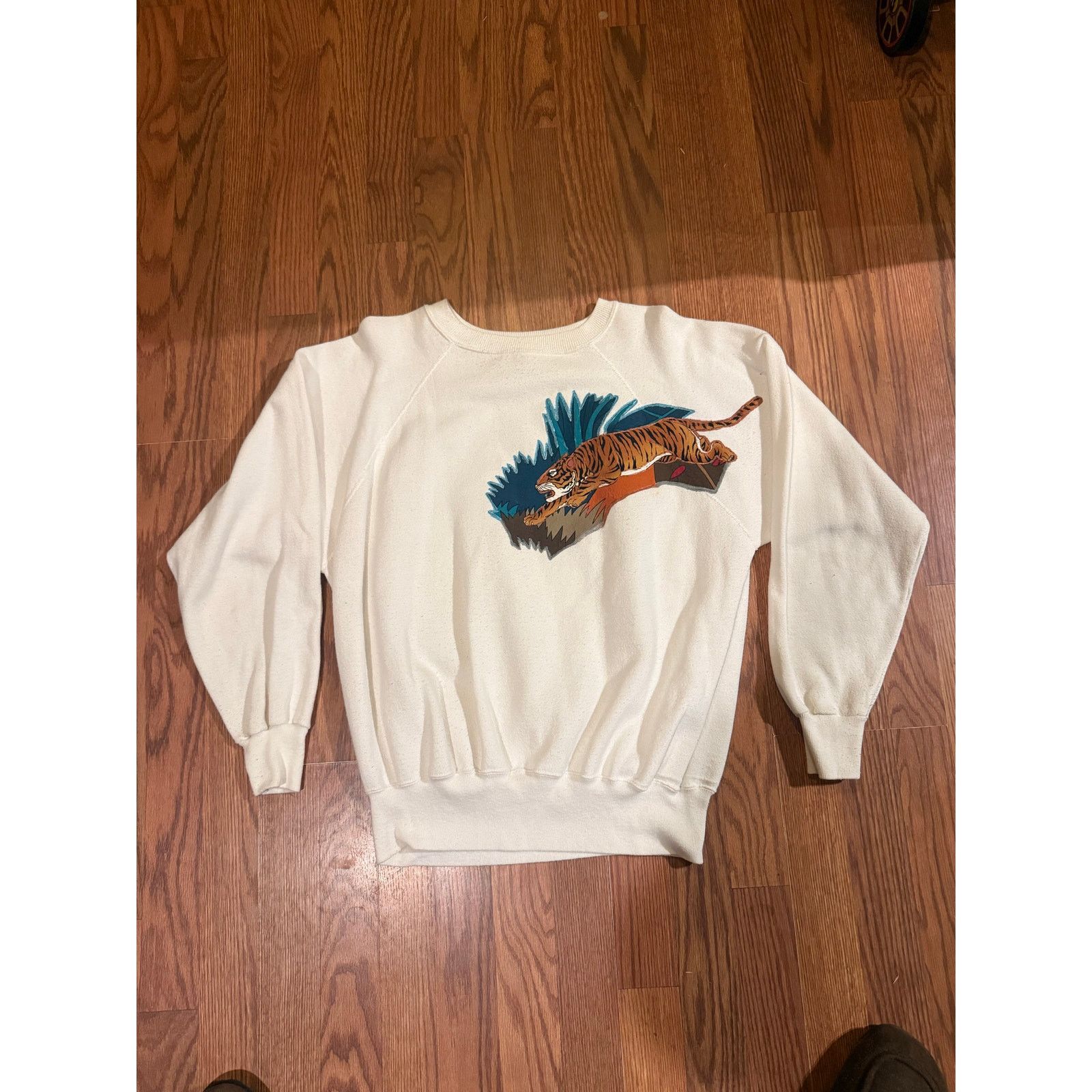 Jerzees Vintage JERZEES Tiger Crewneck Sweatshirt Signed 89 Size XL Size US XL / EU 56 / 4 - 1 Thumbnail