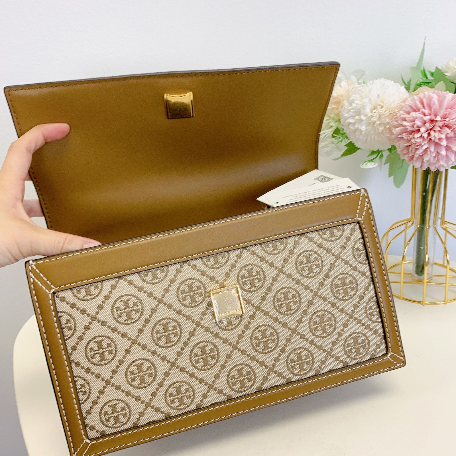 Tory Burch Tory Burch 81863 T Monogram Jacquard Shoulder Bag Size ONE SIZE - 7 Thumbnail