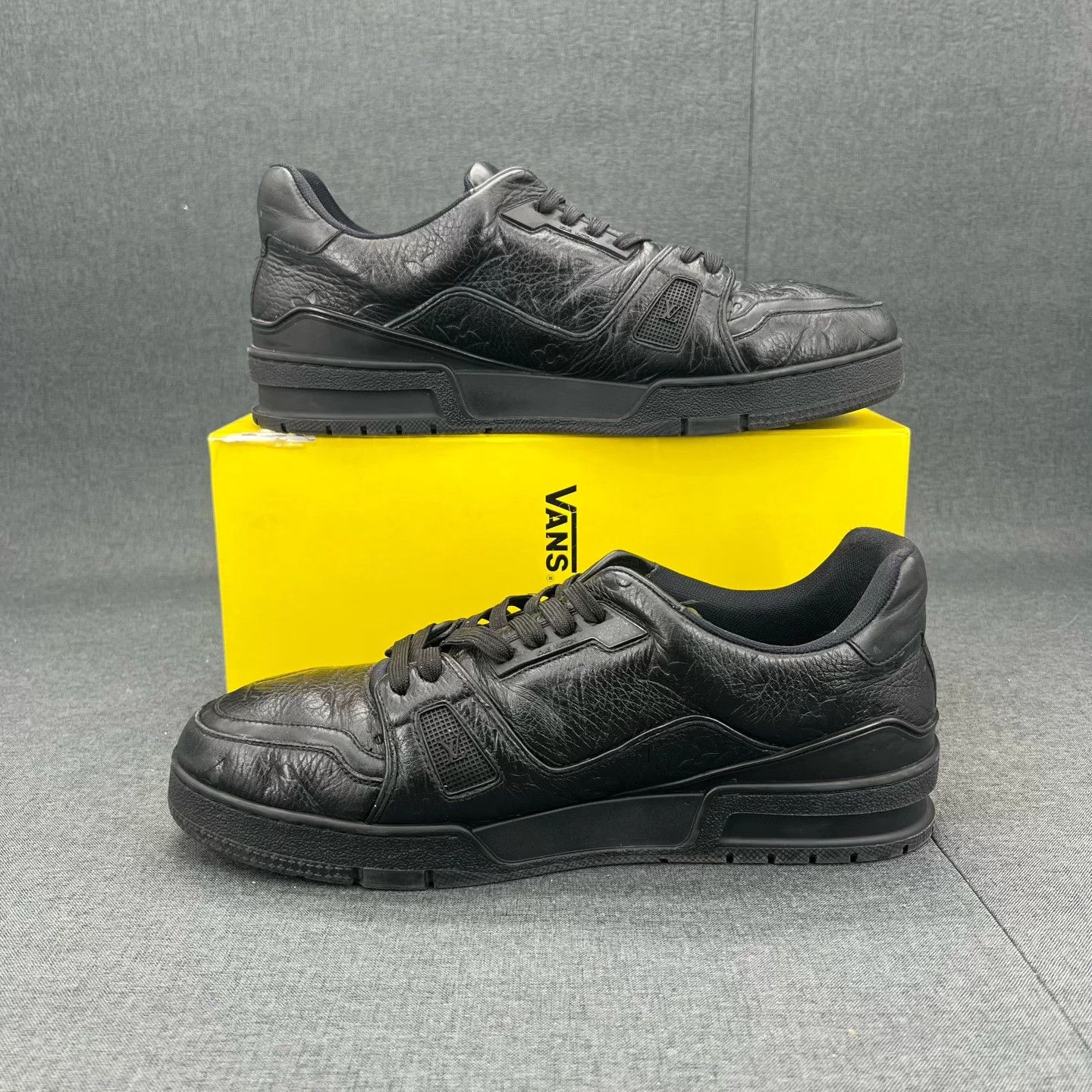 Louis Vuitton LV Trainer Black Embossed Men's 9.5 Good Size US 9.5 / EU 42-43 - 3 Thumbnail