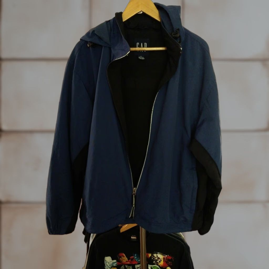 Gap VINTAGE Gap Jacket Zip Up Windbreaker Cargo Pocket Nylon Reflective Back Vent L Y2K Blue Size US L / EU 52-54 / 3 - 1 Thumbnail