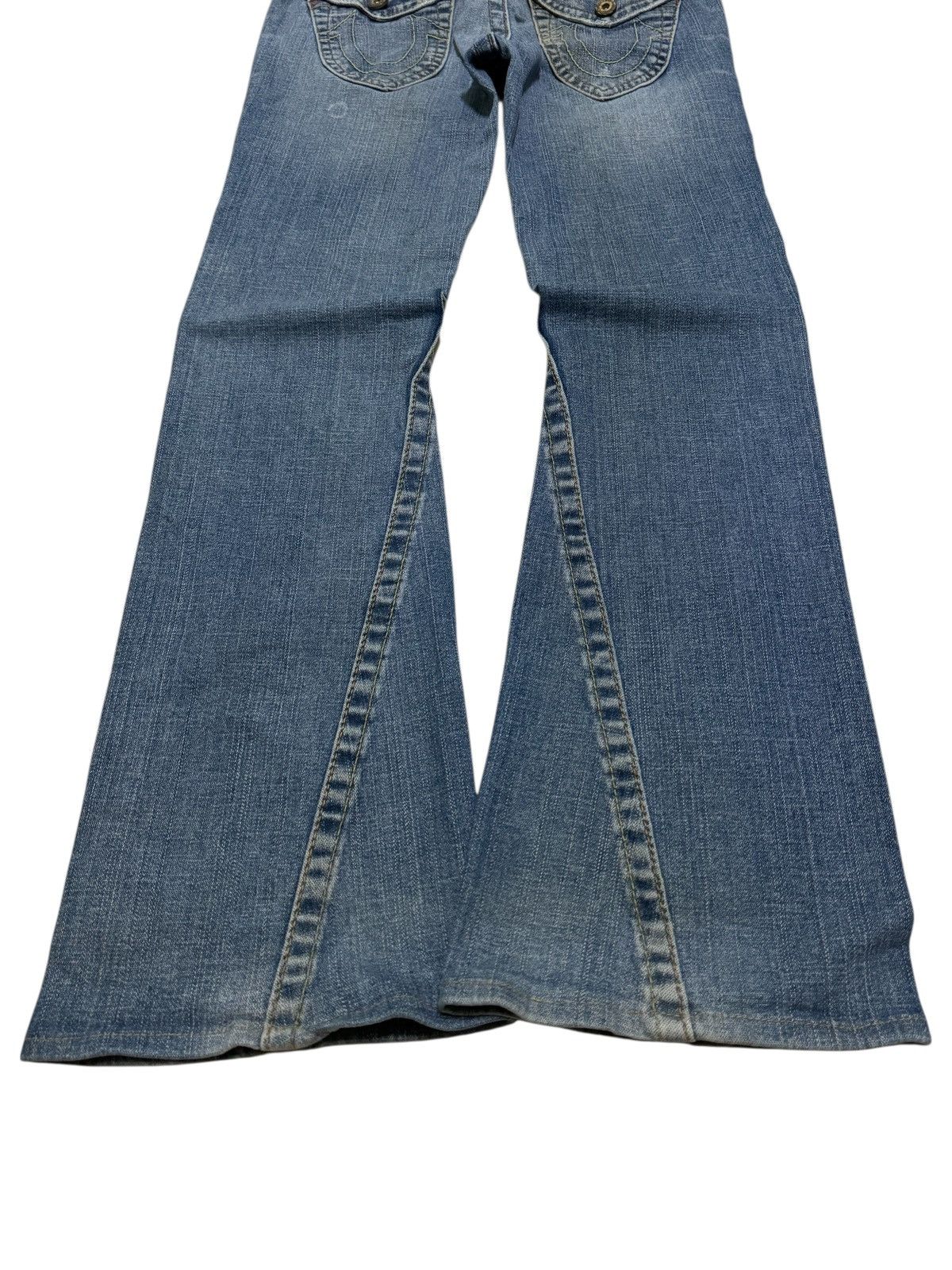 True Religion Y2K True Religion Flared Denim Signature Stitching Size US 29 - 10 Thumbnail